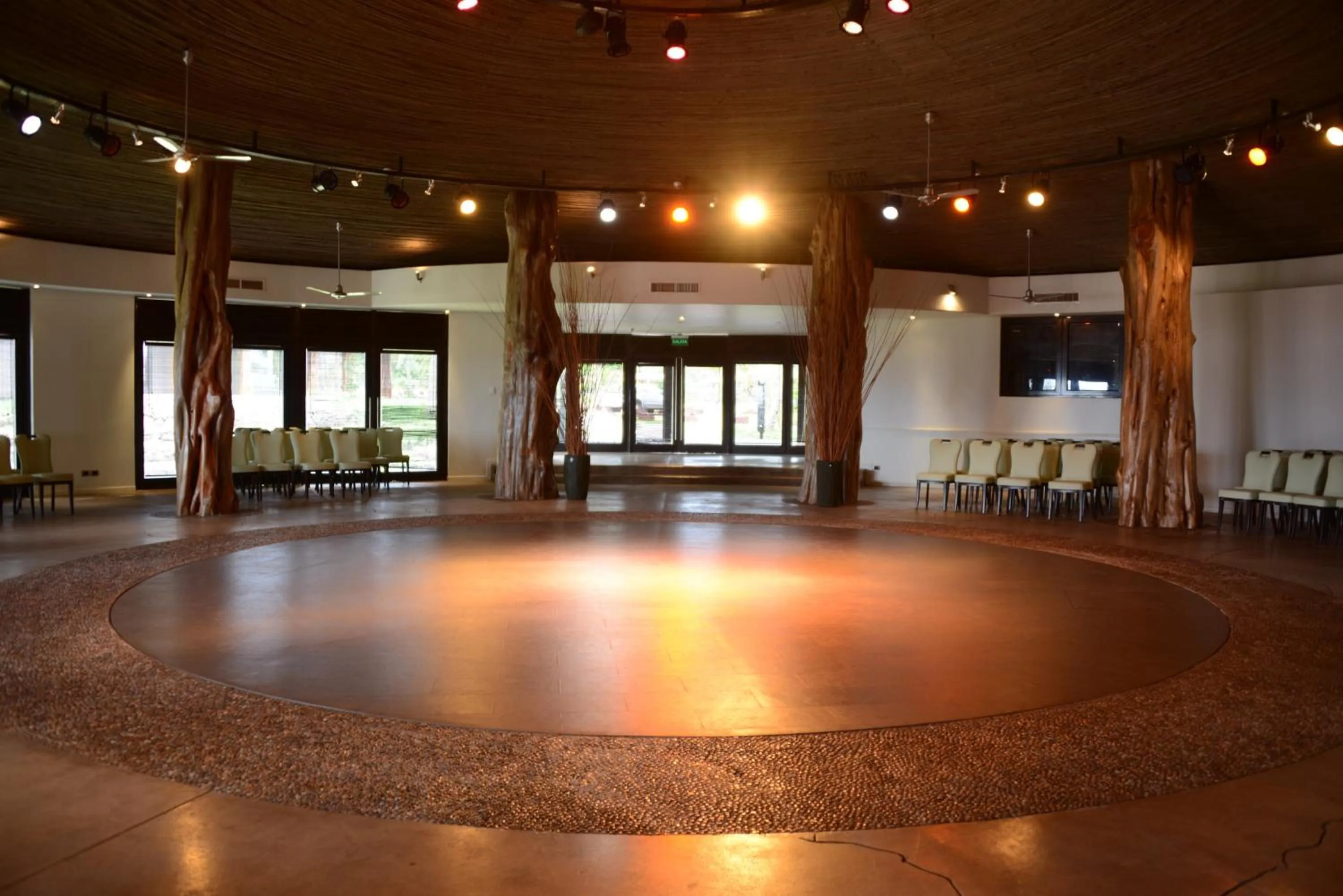 Business facilities in Nayara Hangaroa