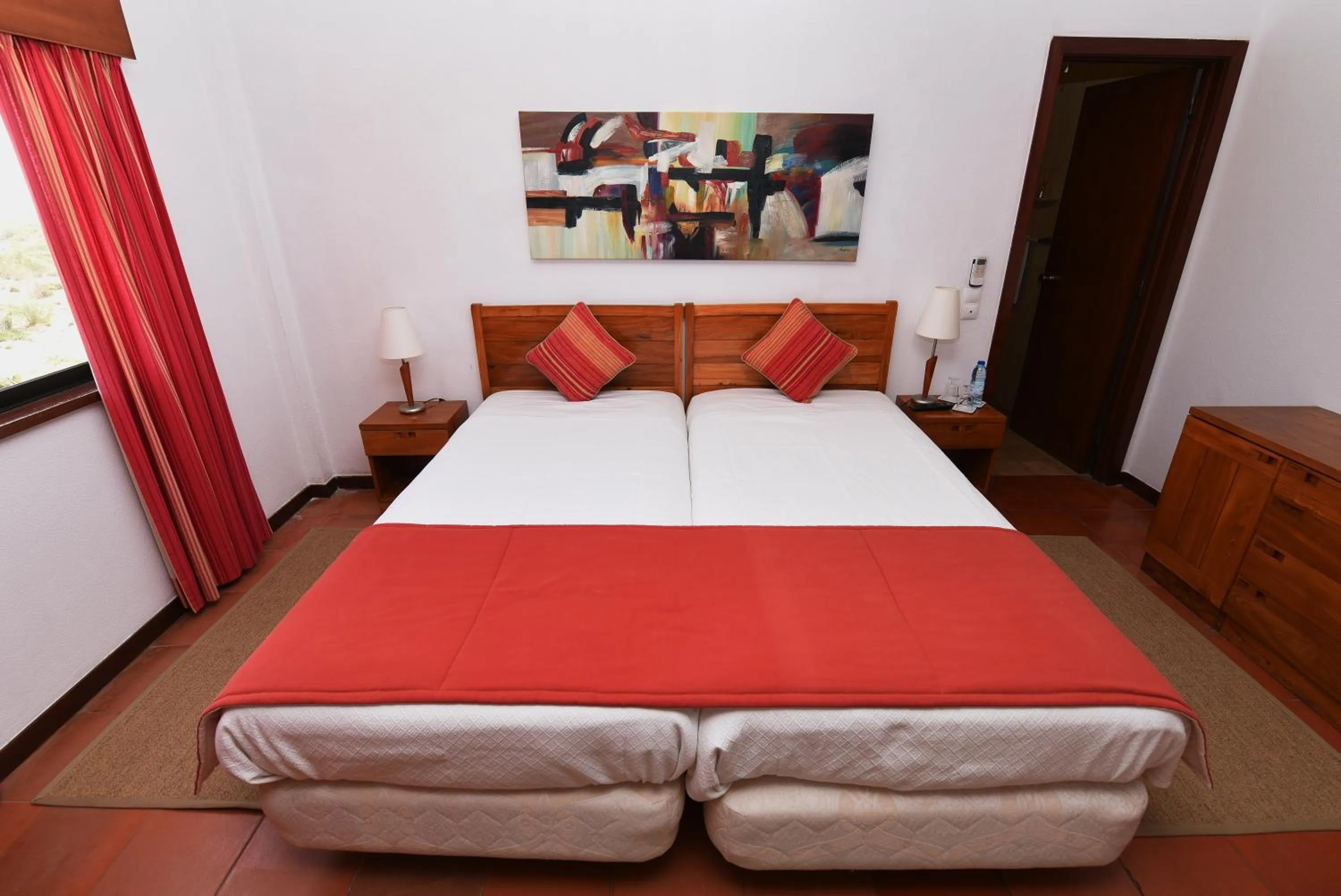 Photo of the whole room in Praia da Lota Resort – Beachfront Hotel