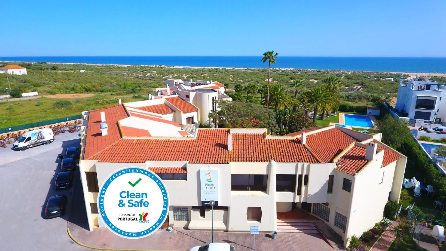 Bird's eye view in Praia da Lota Resort – Beachfront Hotel