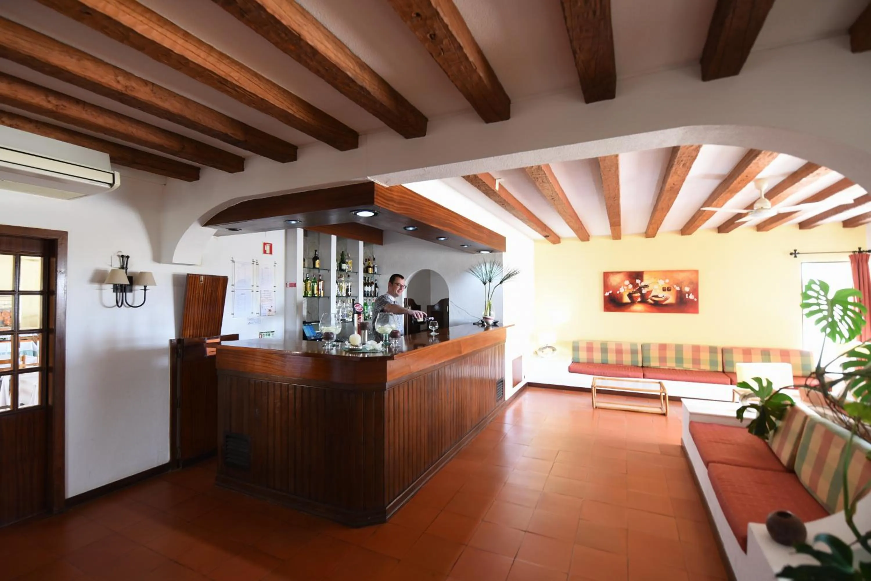 Staff in Praia da Lota Resort – Beachfront Hotel