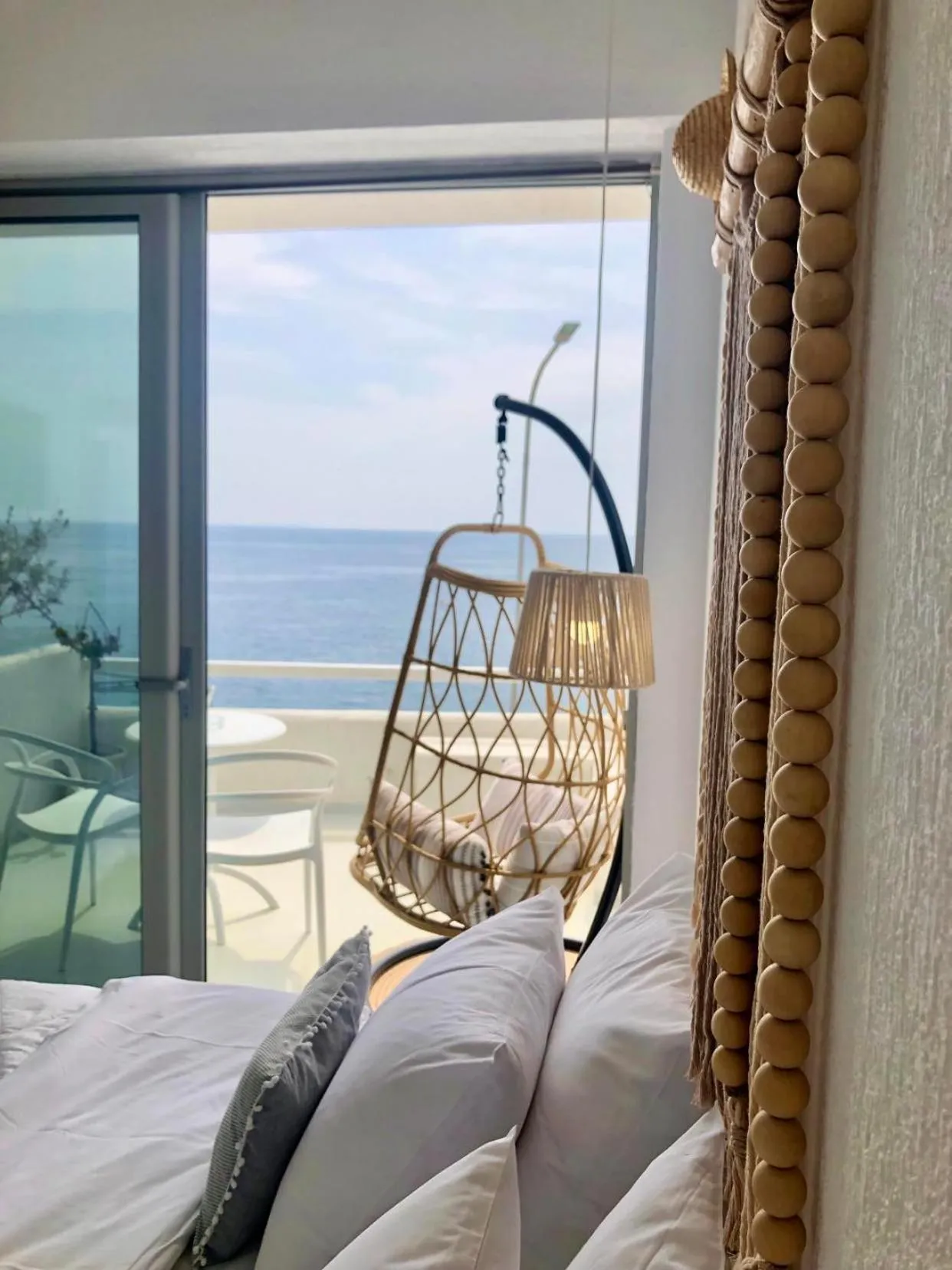 Bed in Geo & Art Boutique Hotel Himara