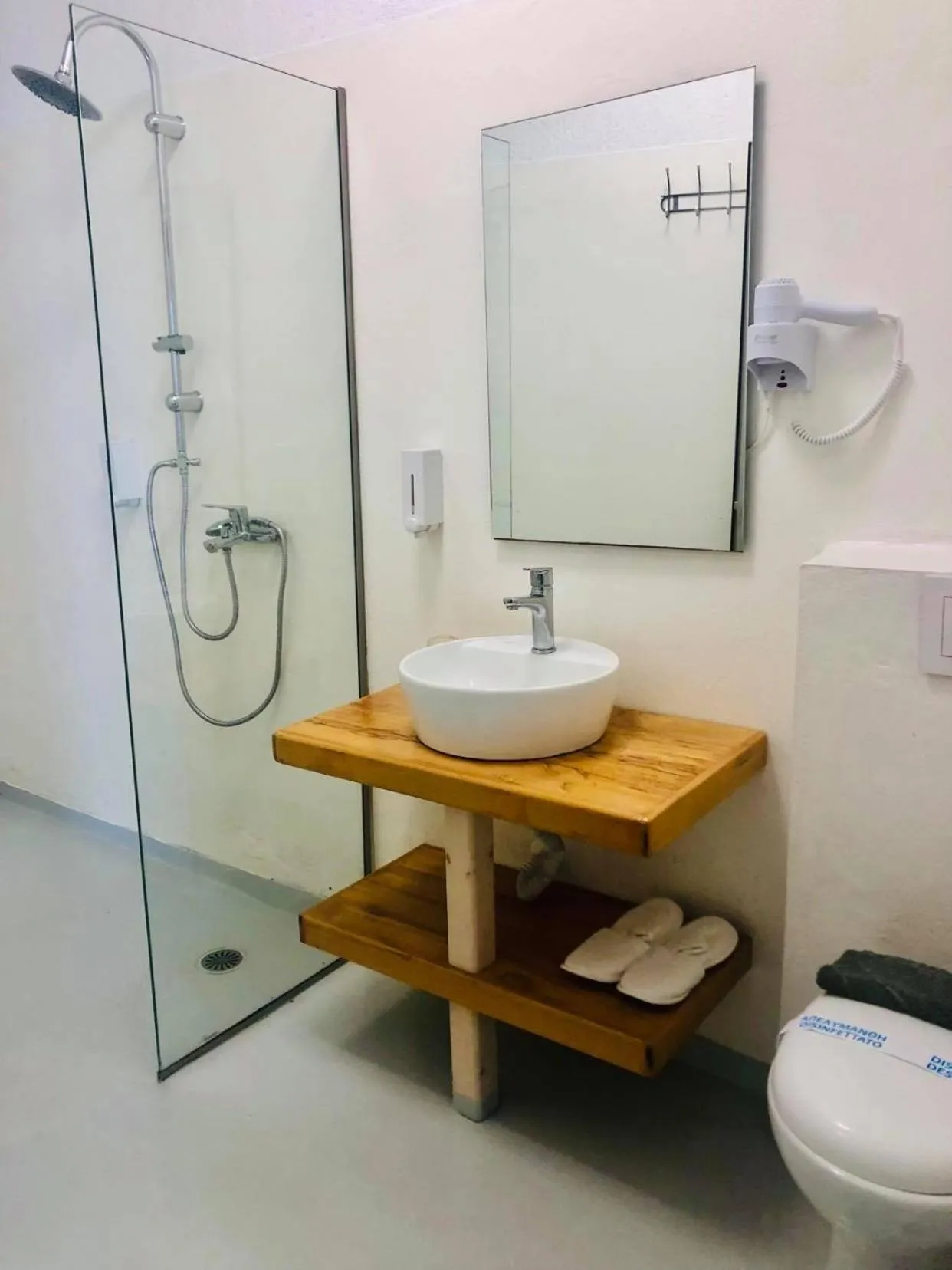 Shower in Geo & Art Boutique Hotel Himara