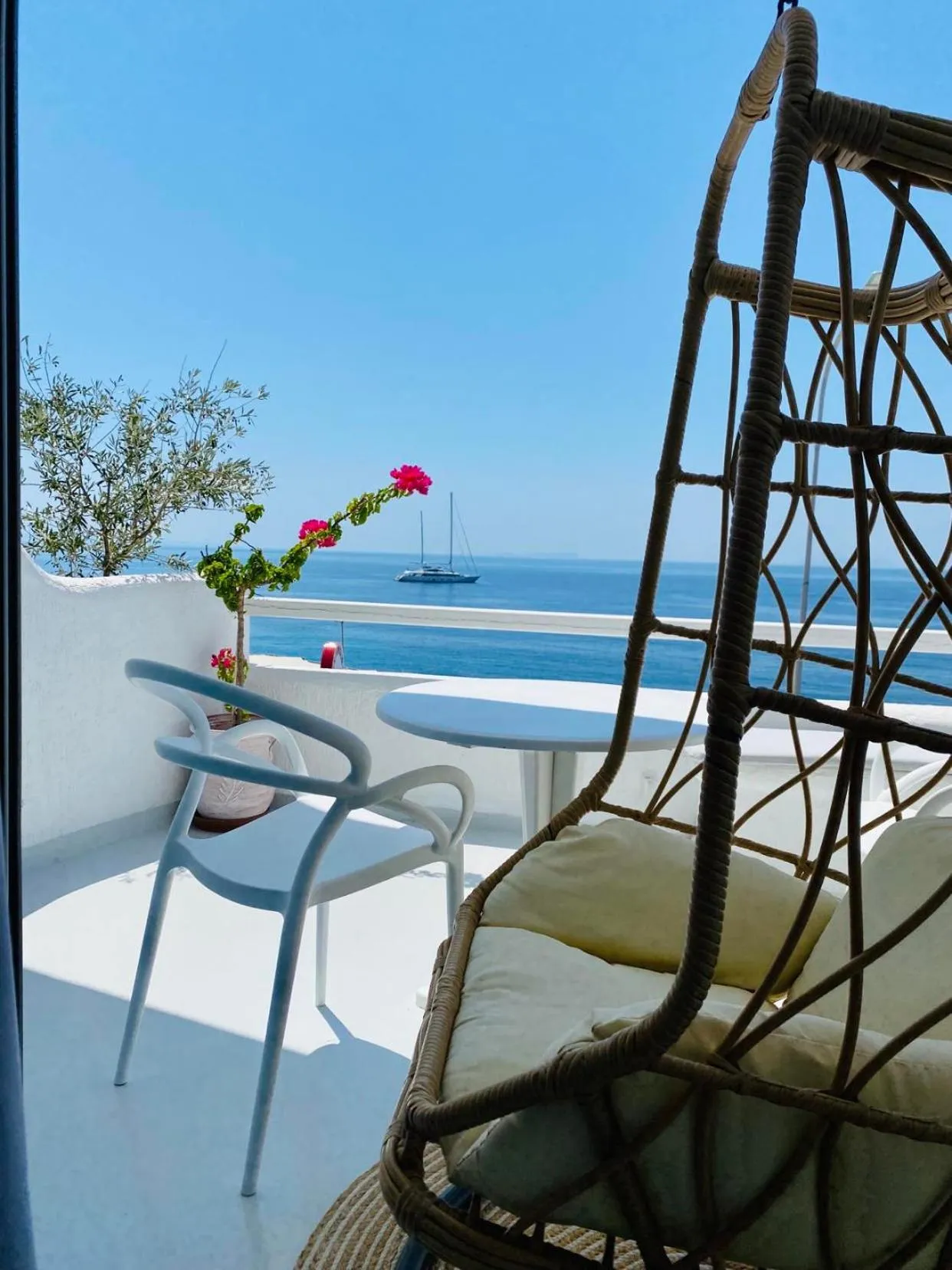 Day in Geo & Art Boutique Hotel Himara