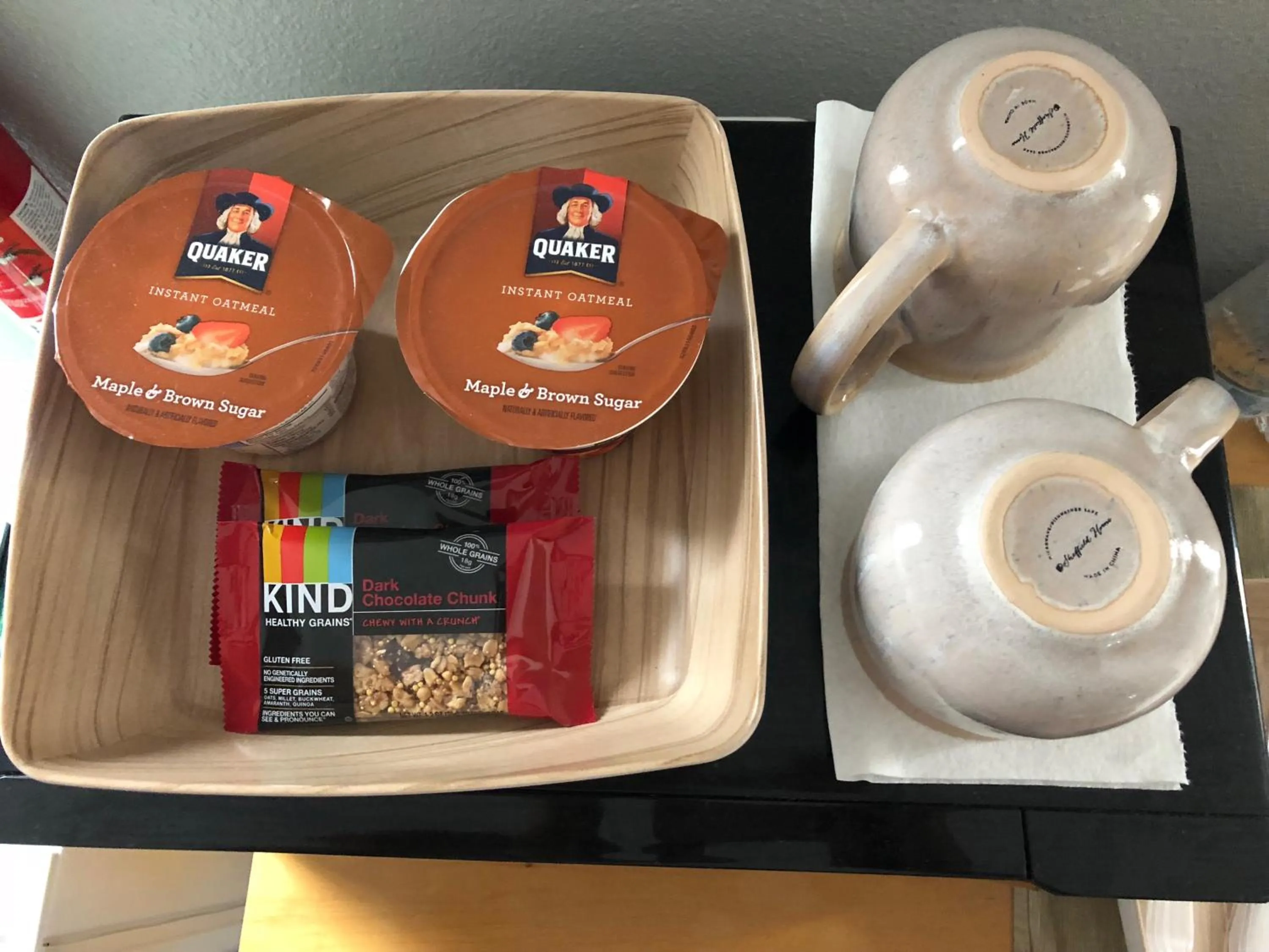 Food and drinks in Boho Chic Beach Suite