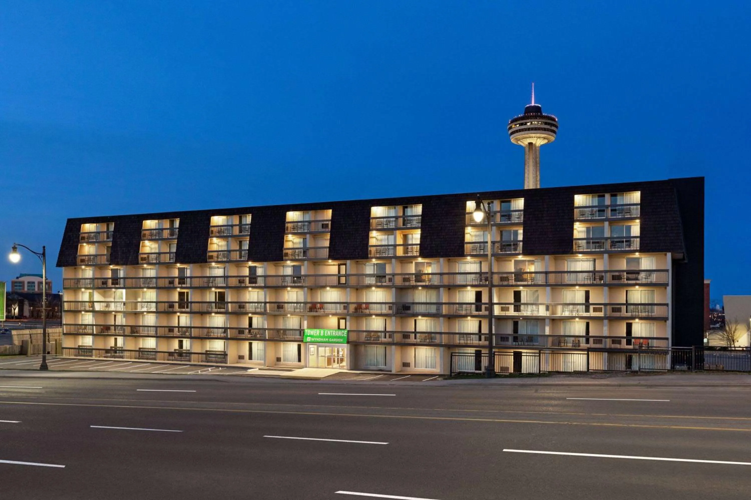 Property building in Wyndham Garden Niagara Falls Fallsview