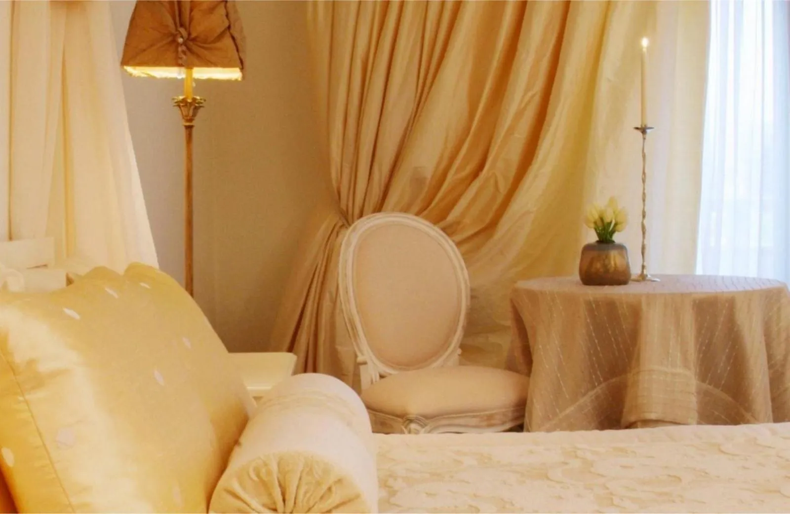 Bed in Hotel Moliceiro