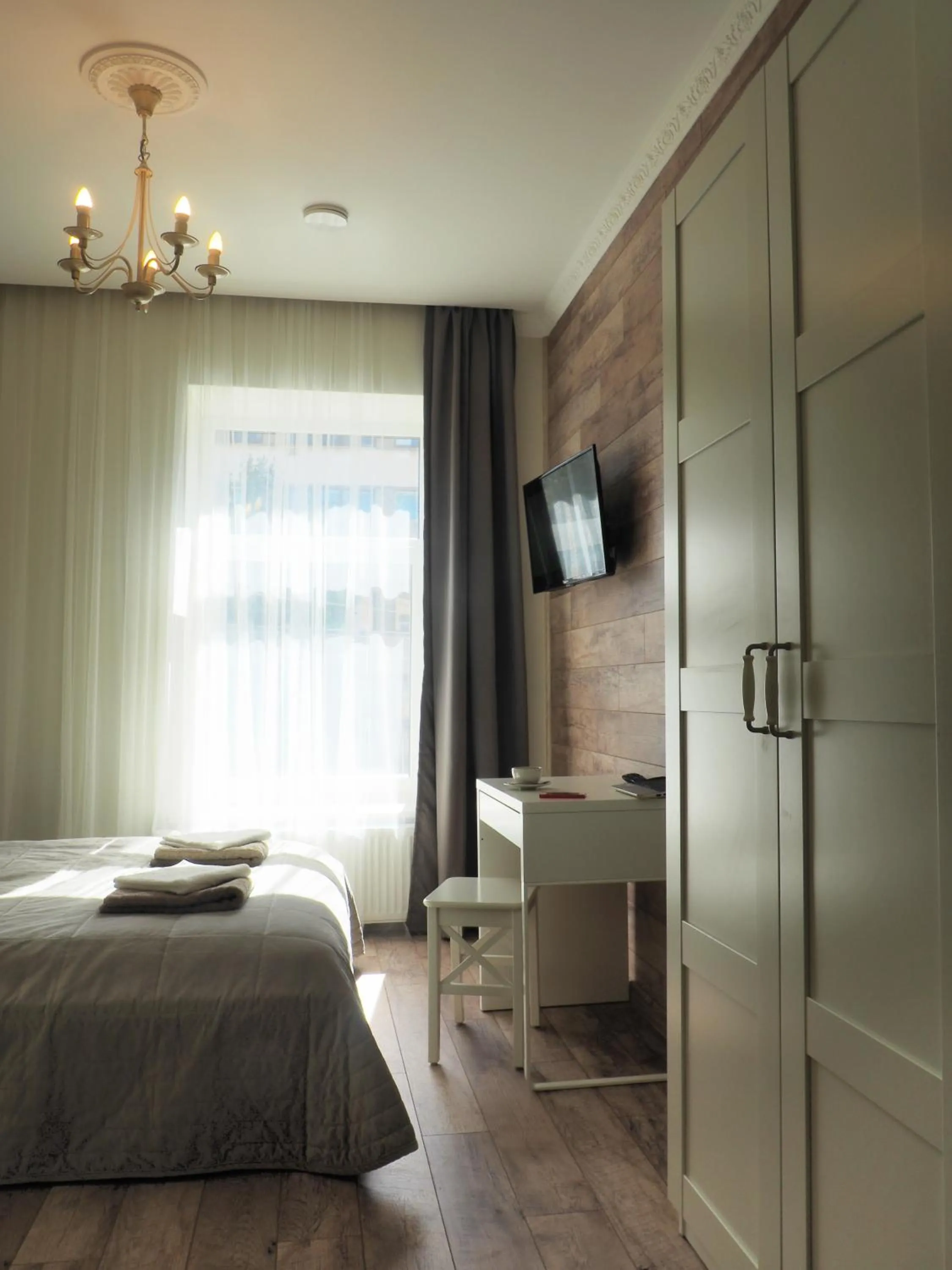 Bed in Emi apartment