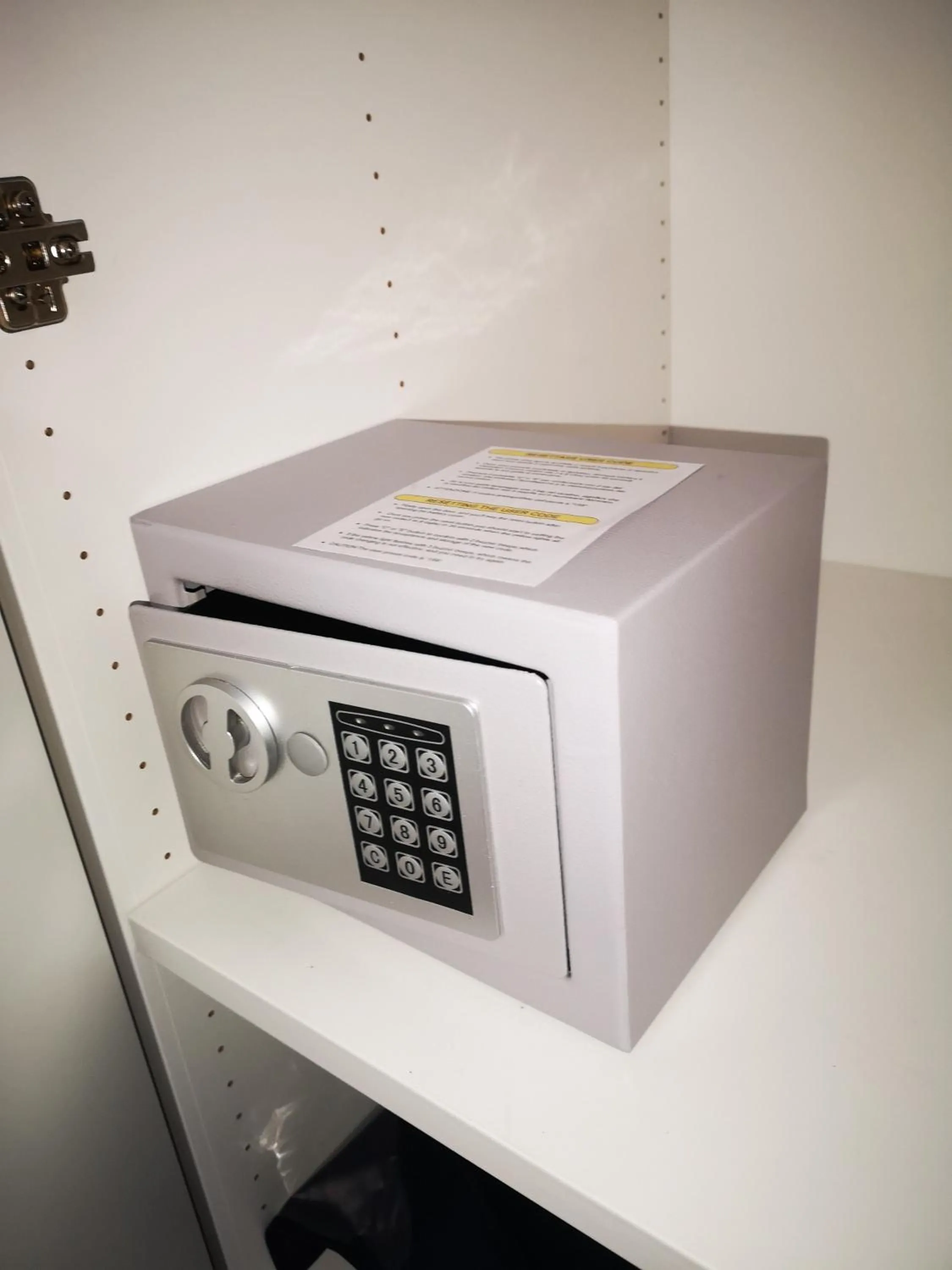 safe in B&B Tonnarella Beach