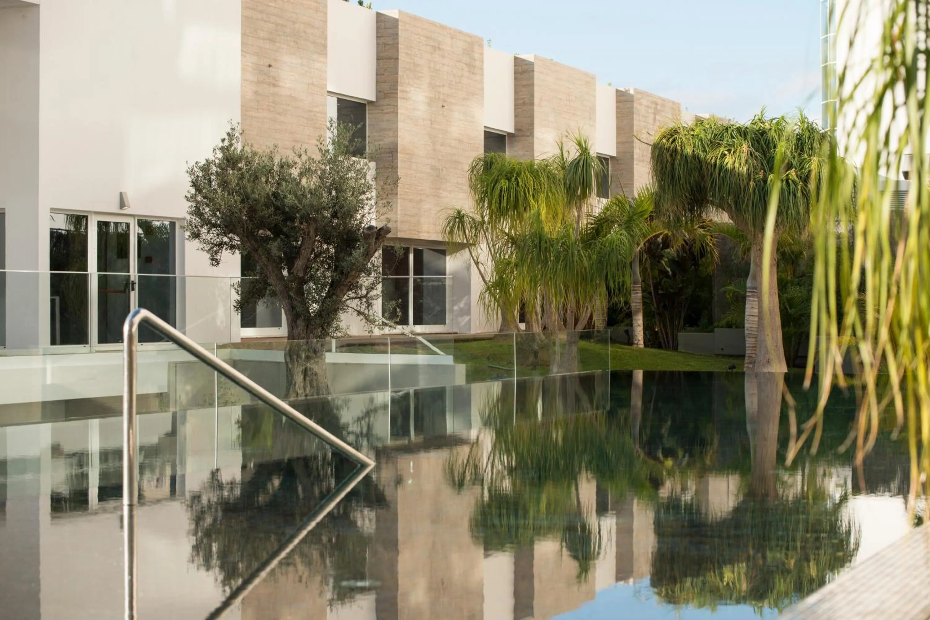 Swimming pool in Hotel Alto Lido
