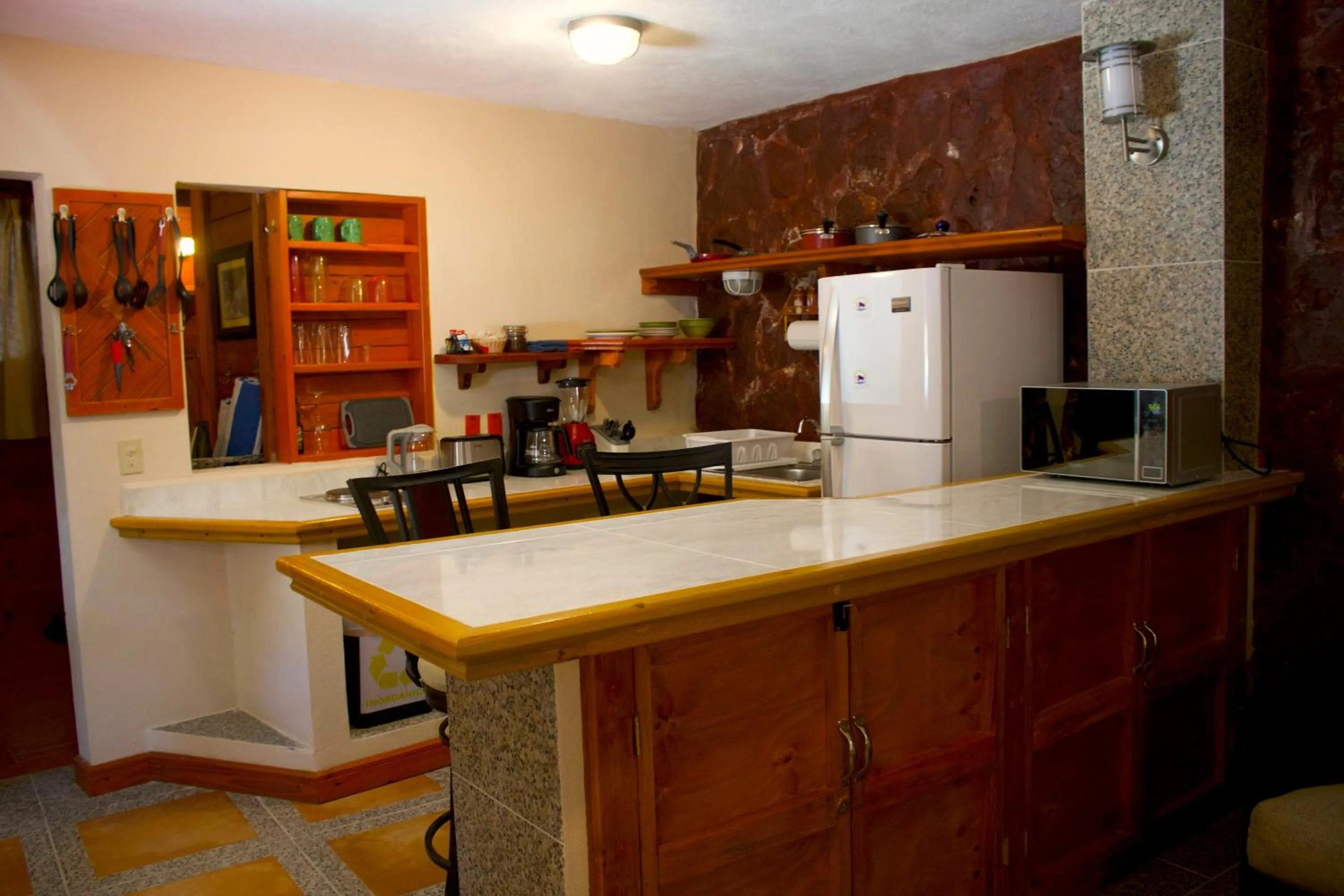 Kitchen or kitchenette in The Diving Lodge Downtown