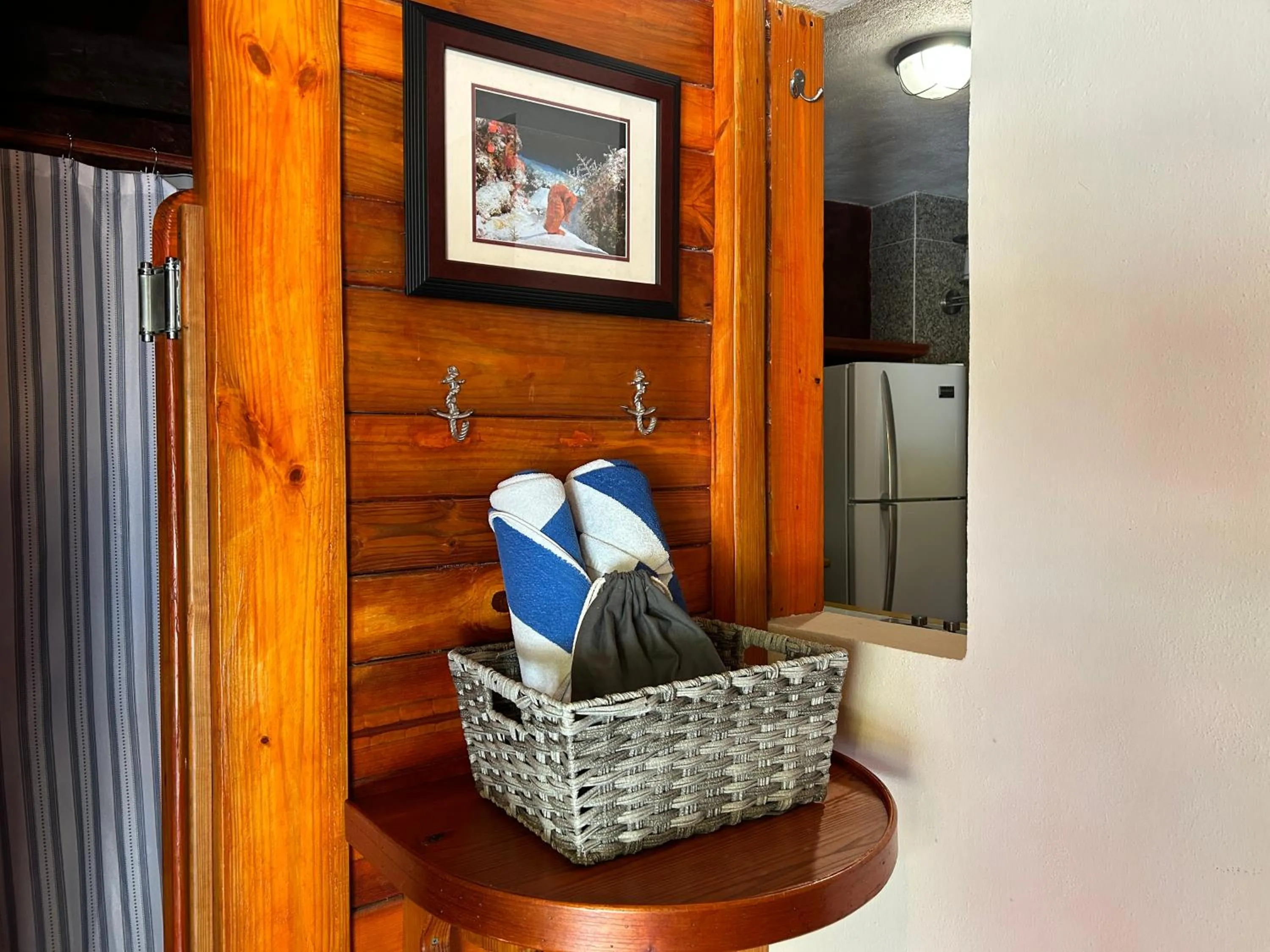 The Diving Lodge Downtown