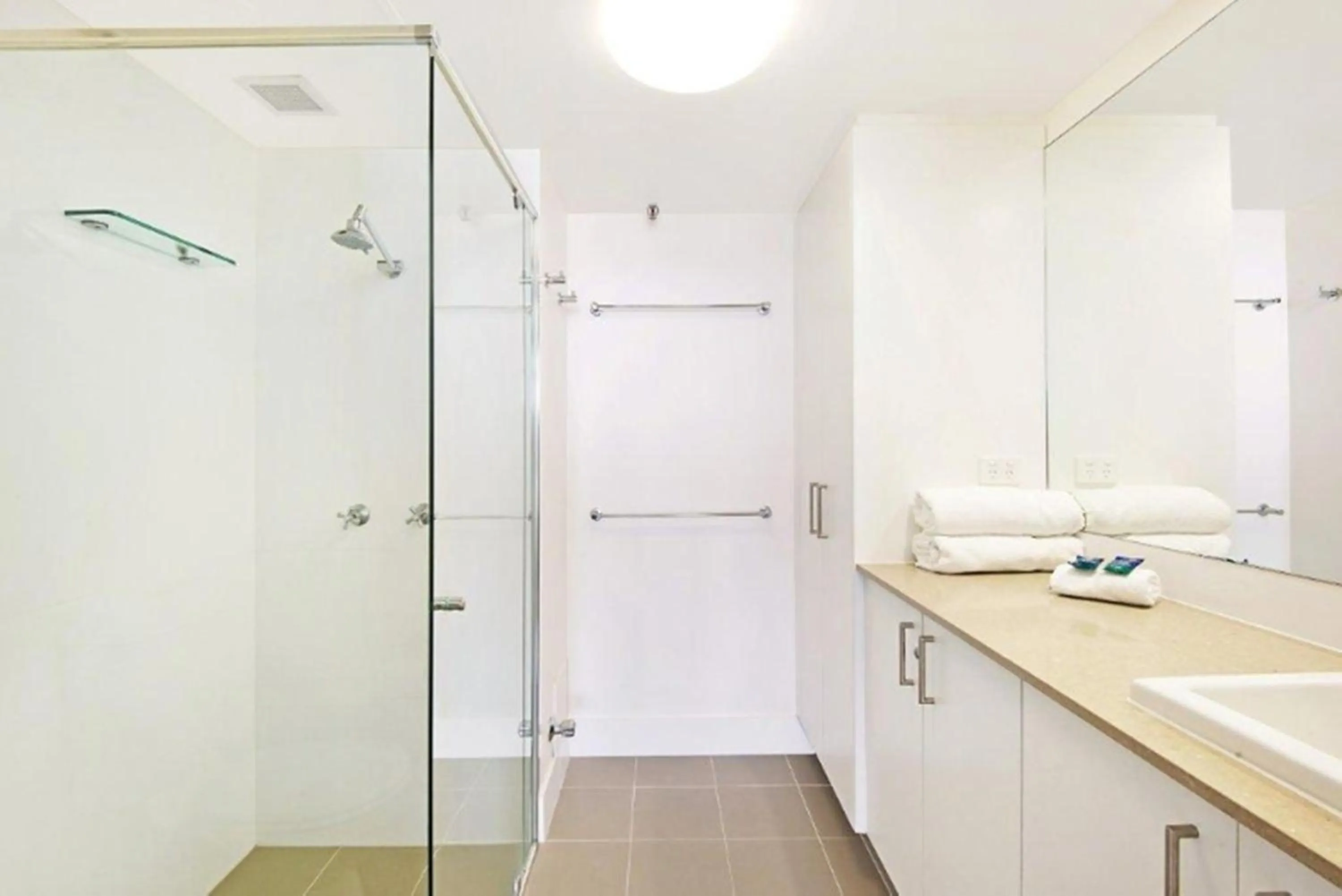 Bathroom in Surfers International Apartments