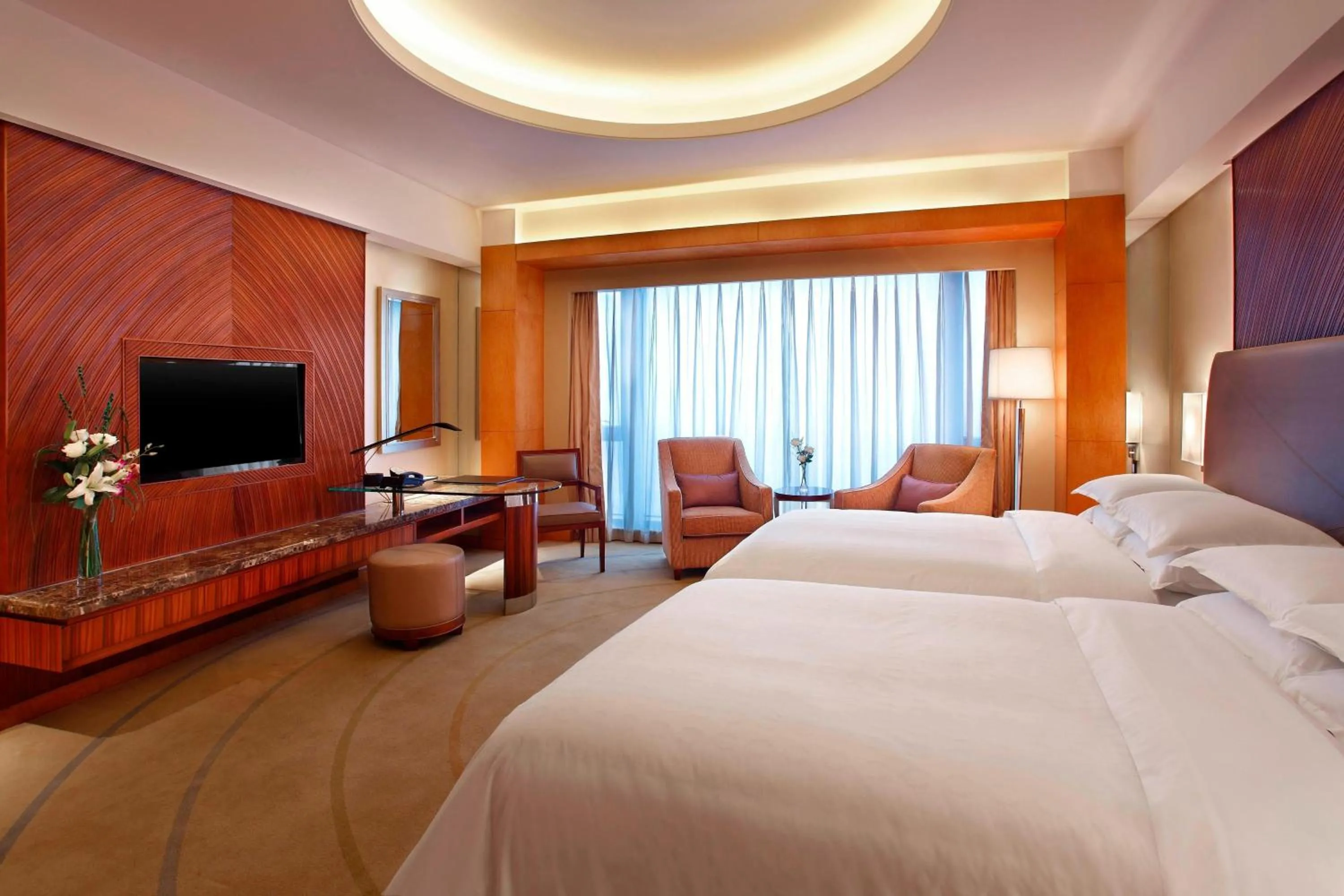 Photo of the whole room, Bed in Sheraton Jinzhou Hotel
