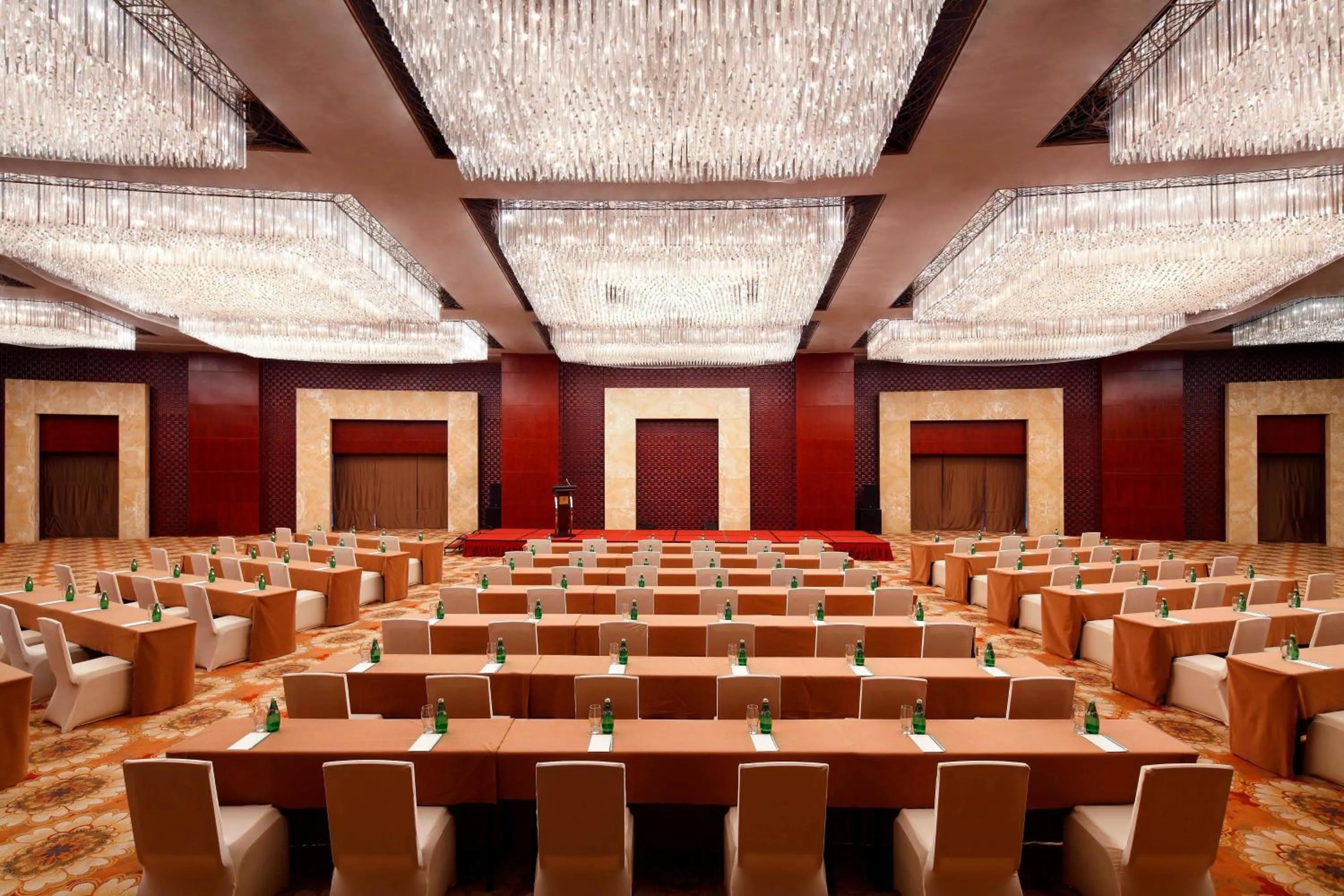 Meeting/conference room in Sheraton Jinzhou Hotel