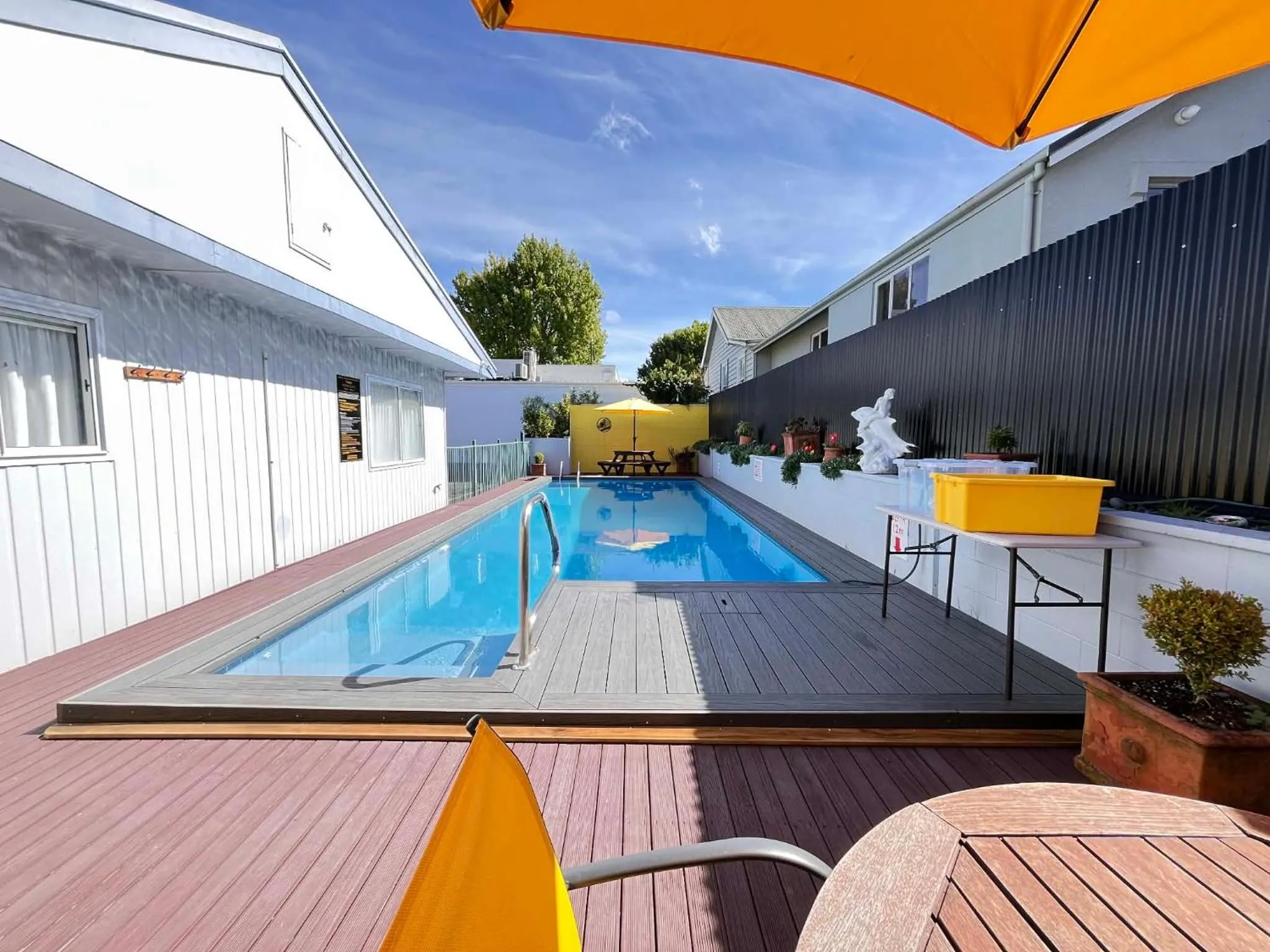 Swimming pool in Kowhai Motel Rotorua