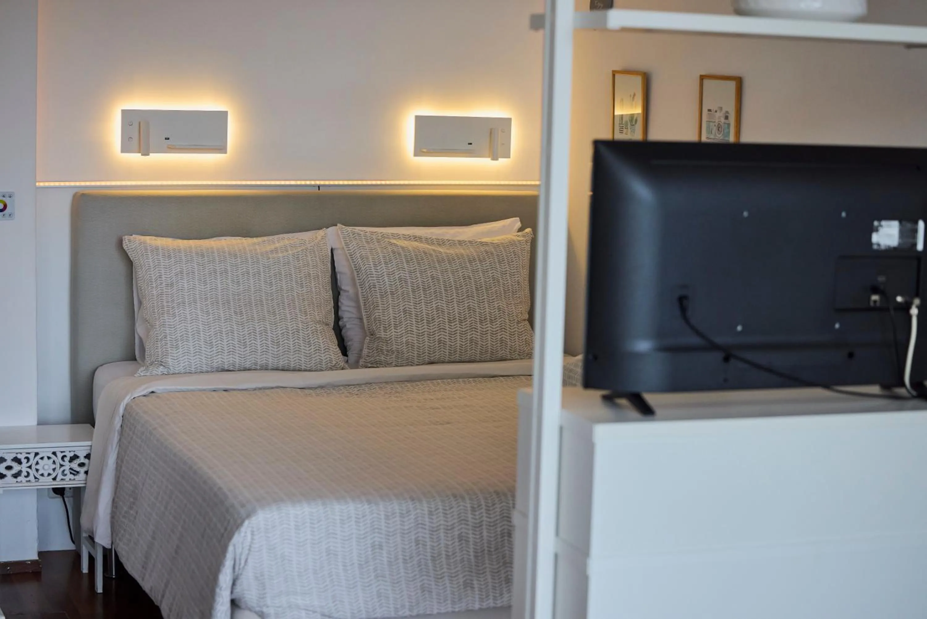 Bed in Treehouse Inn