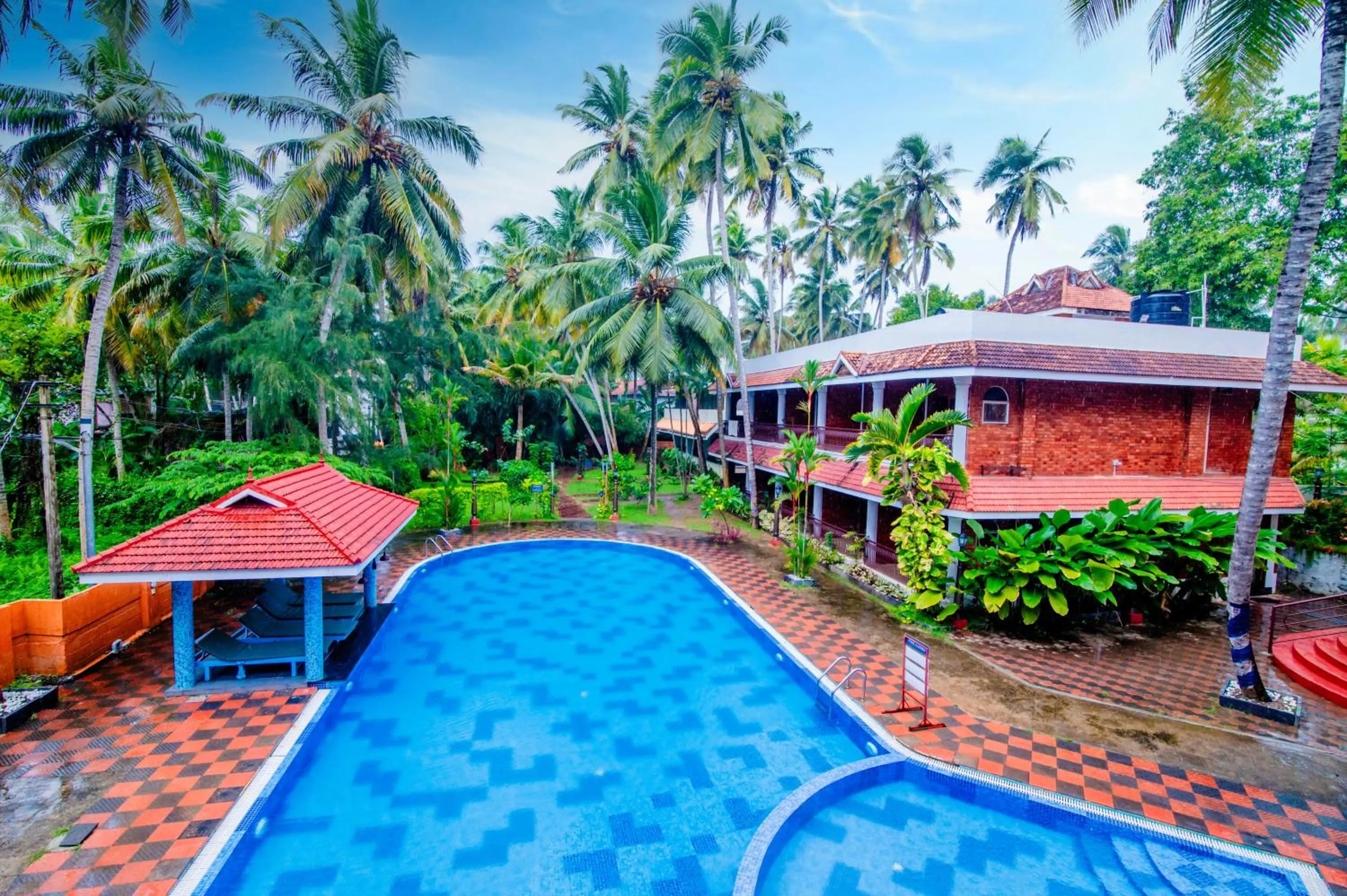 Pool view in Jasmine Palace