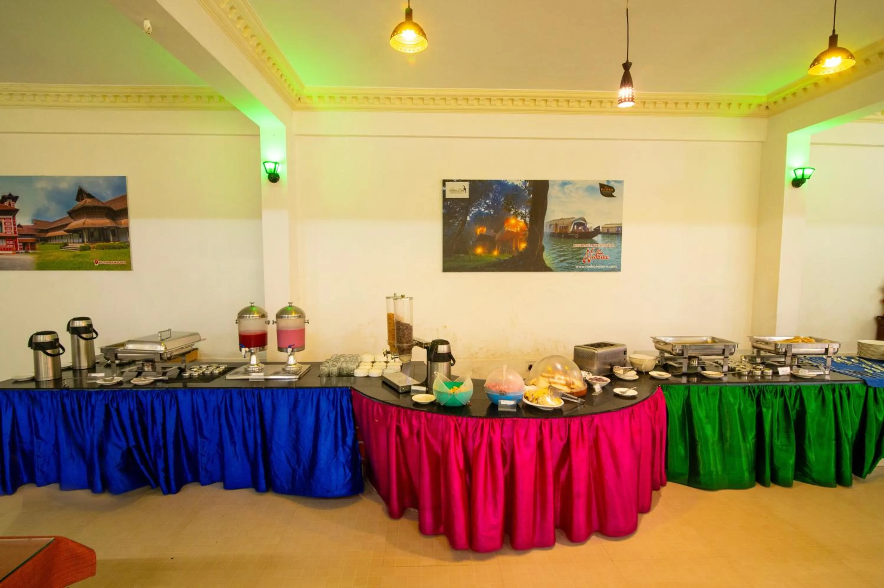 Buffet breakfast in Jasmine Palace