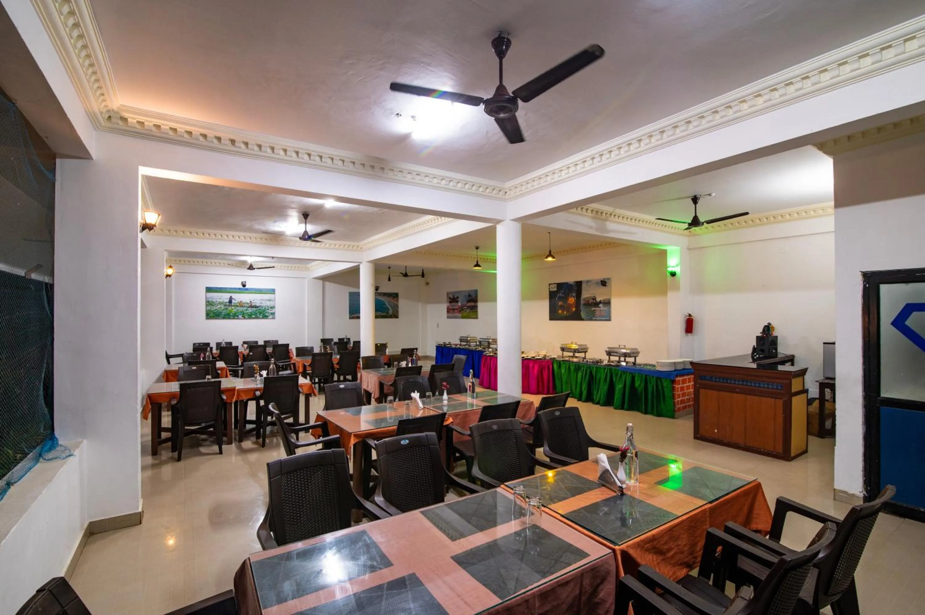 Restaurant/places to eat in Jasmine Palace