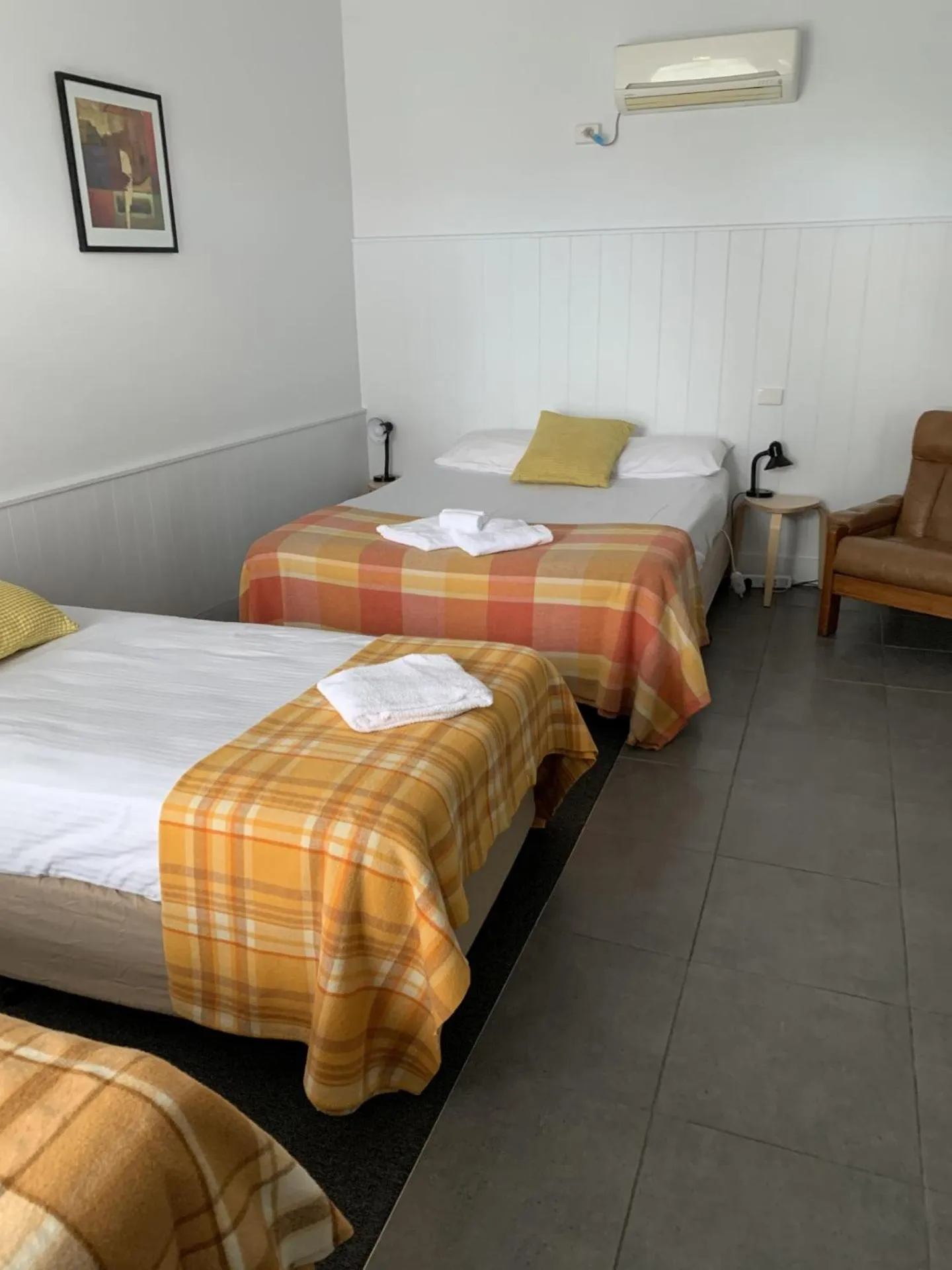 Bed in Meeniyan Motel