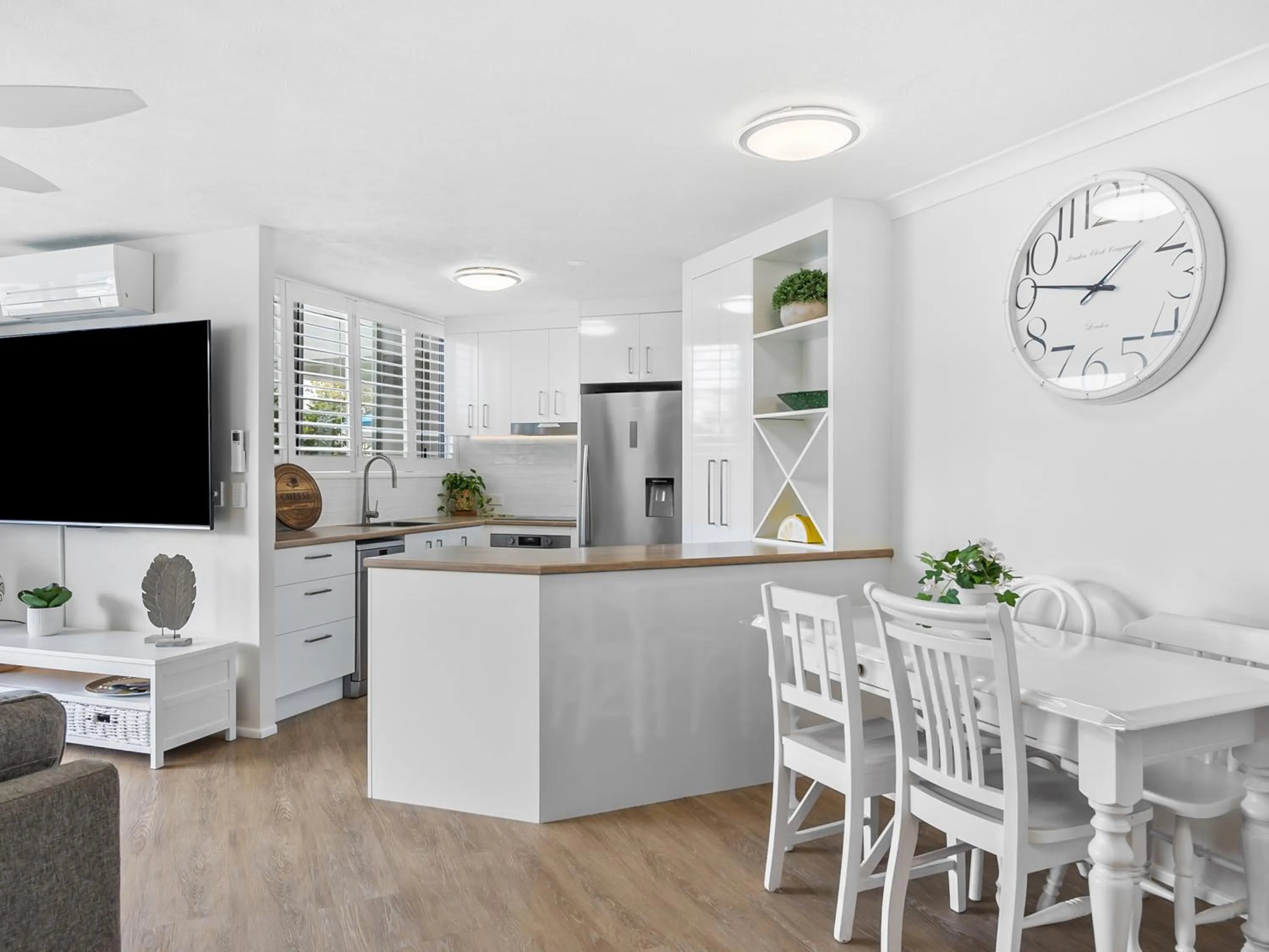 kitchen in Mandolin Beachfront Resort