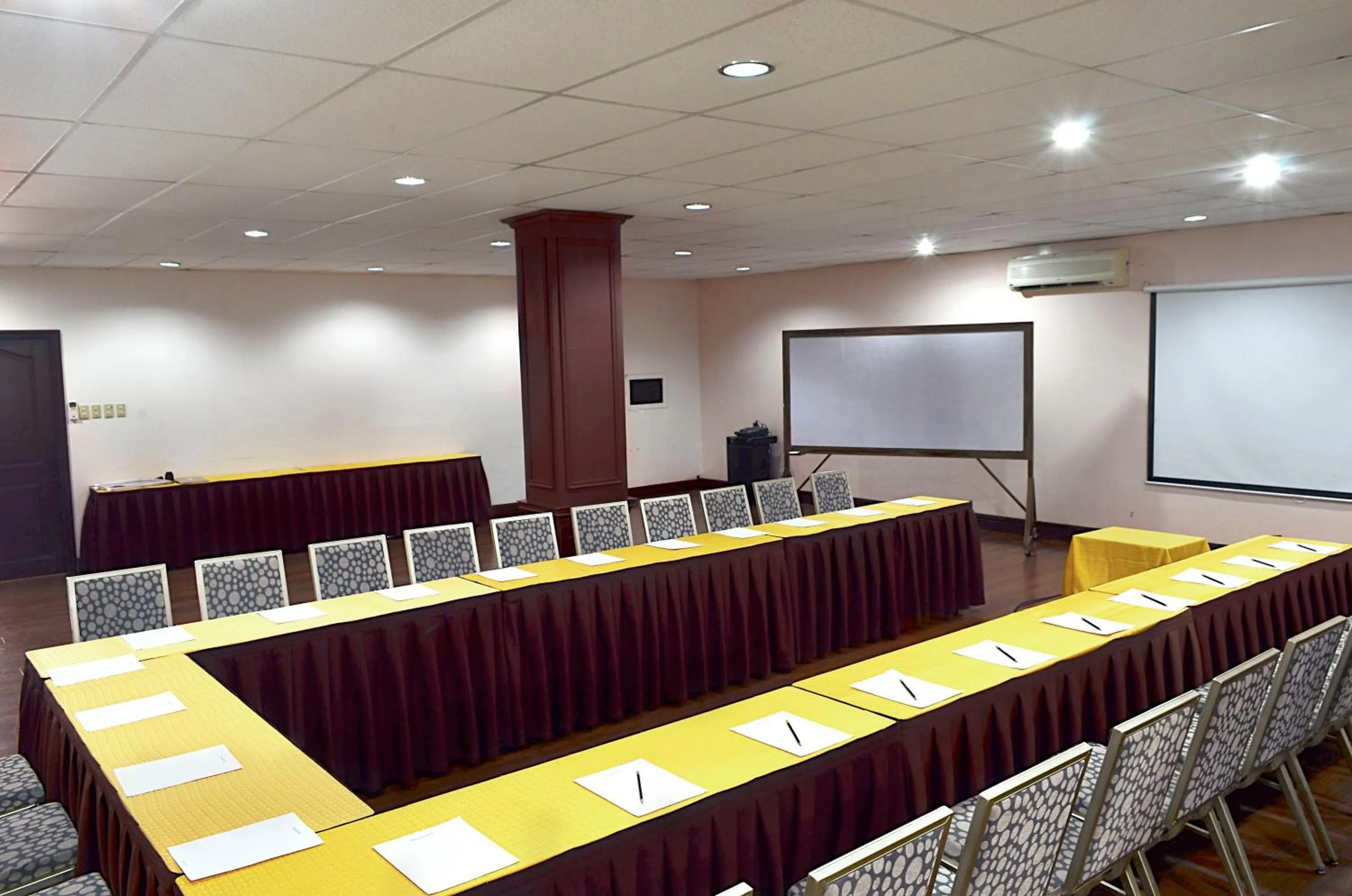 Business facilities in Thunderbird Resorts - Rizal