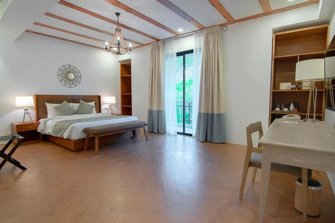 Bed in Thunderbird Resorts - Rizal