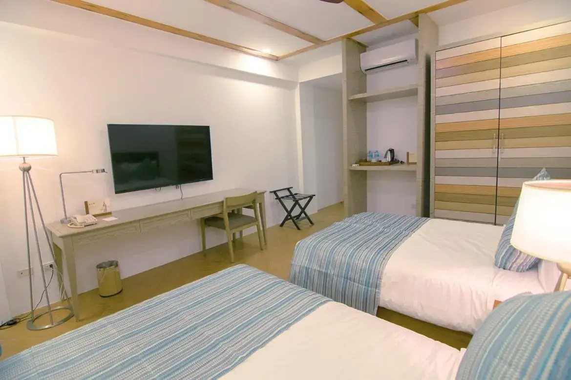 Bed in Thunderbird Resorts - Rizal Bed in Thunderbird Resorts - Rizal