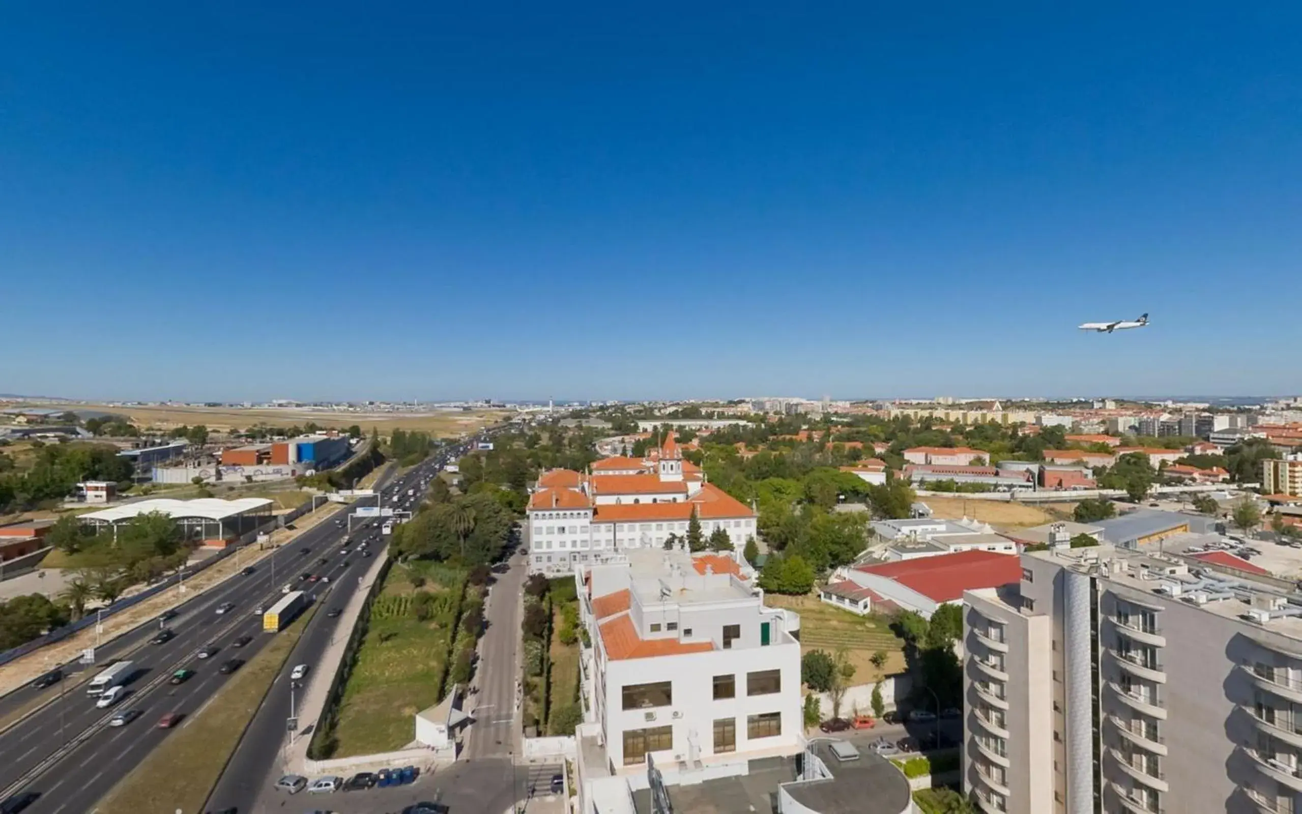 Property building in Radisson Blu Hotel Lisbon Property building in Radisson Blu Hotel Lisbon