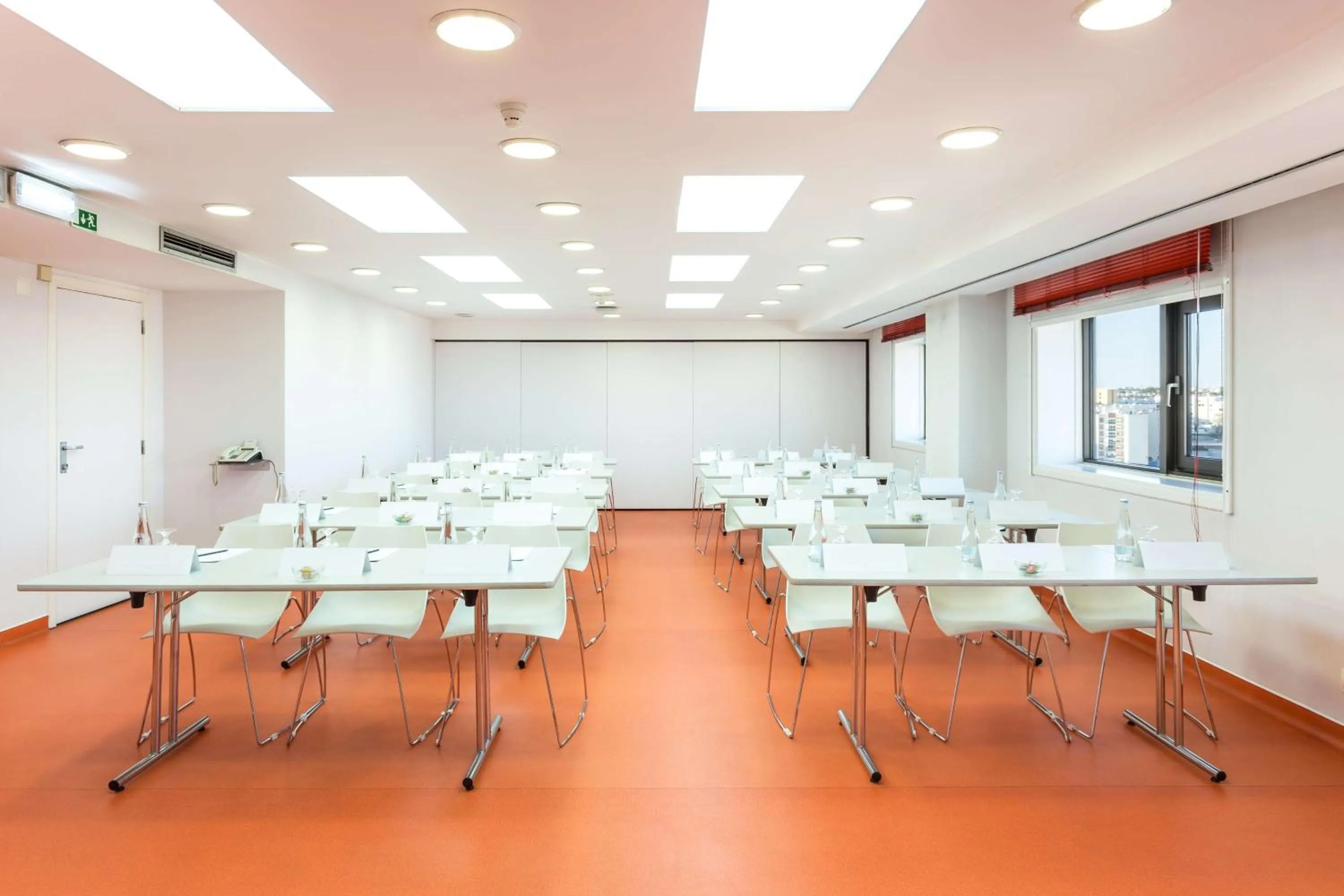Meeting/conference room in Radisson Blu Hotel Lisbon