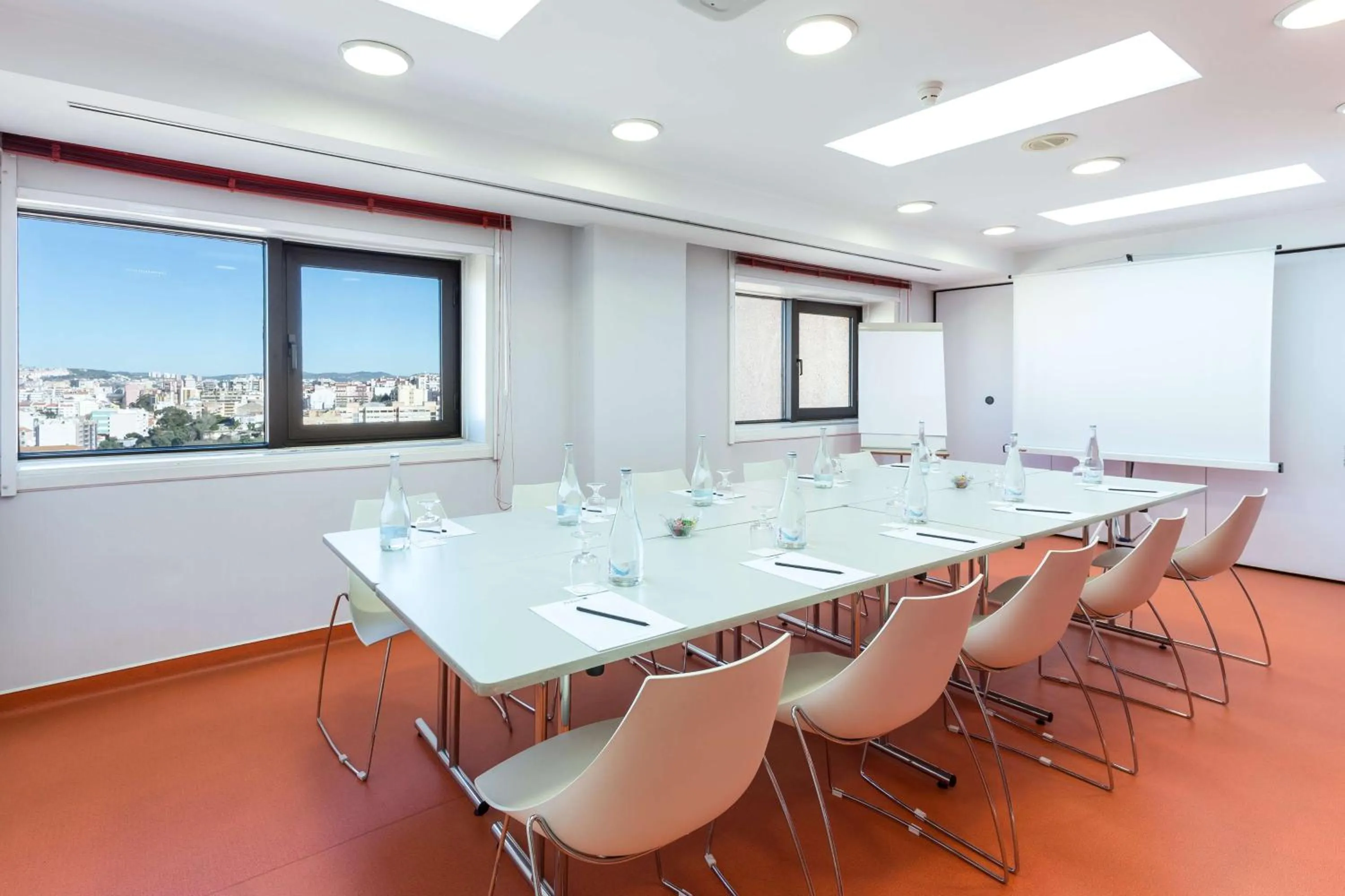 Meeting/conference room in Radisson Blu Hotel Lisbon