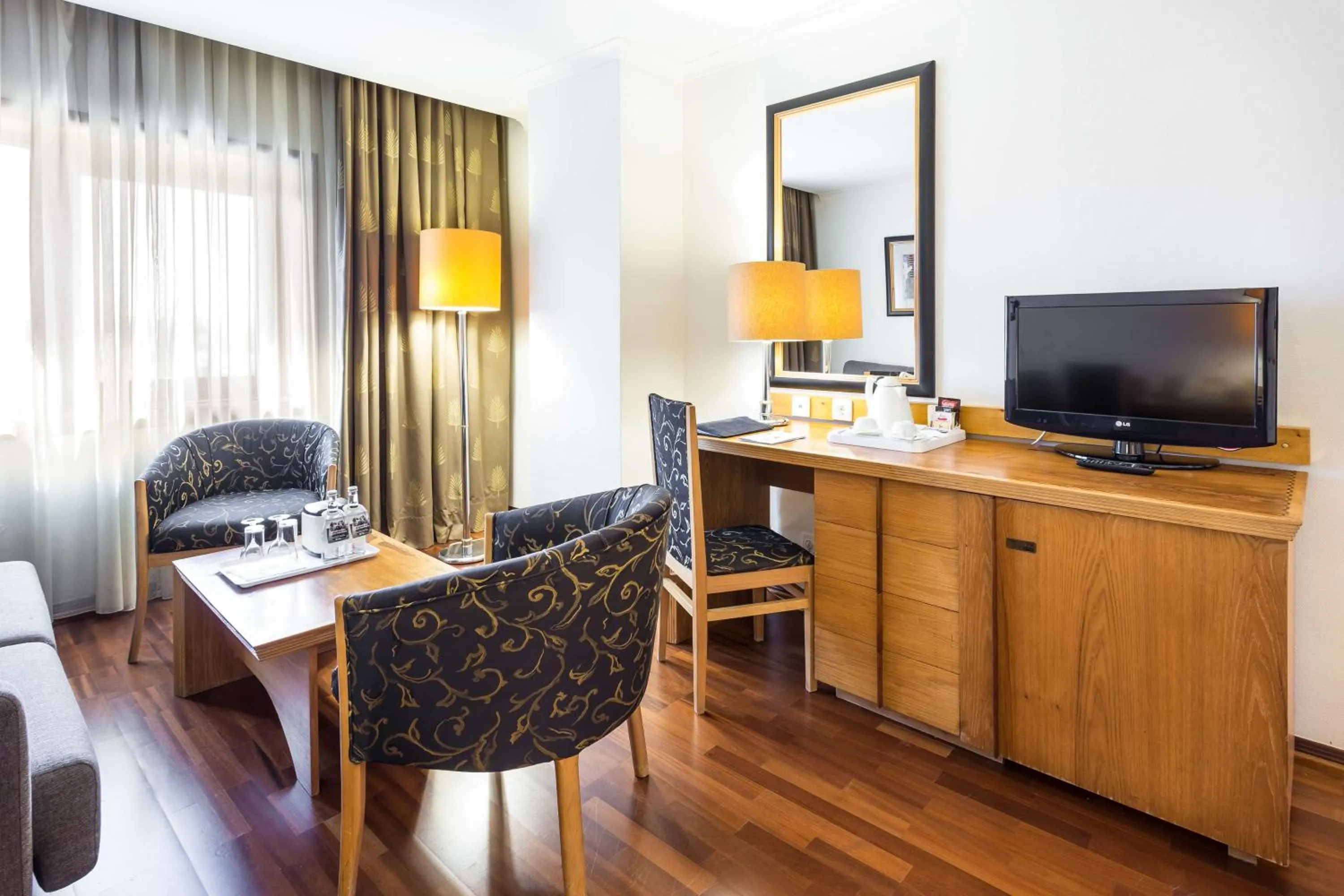 Photo of the whole room in Radisson Blu Hotel Lisbon