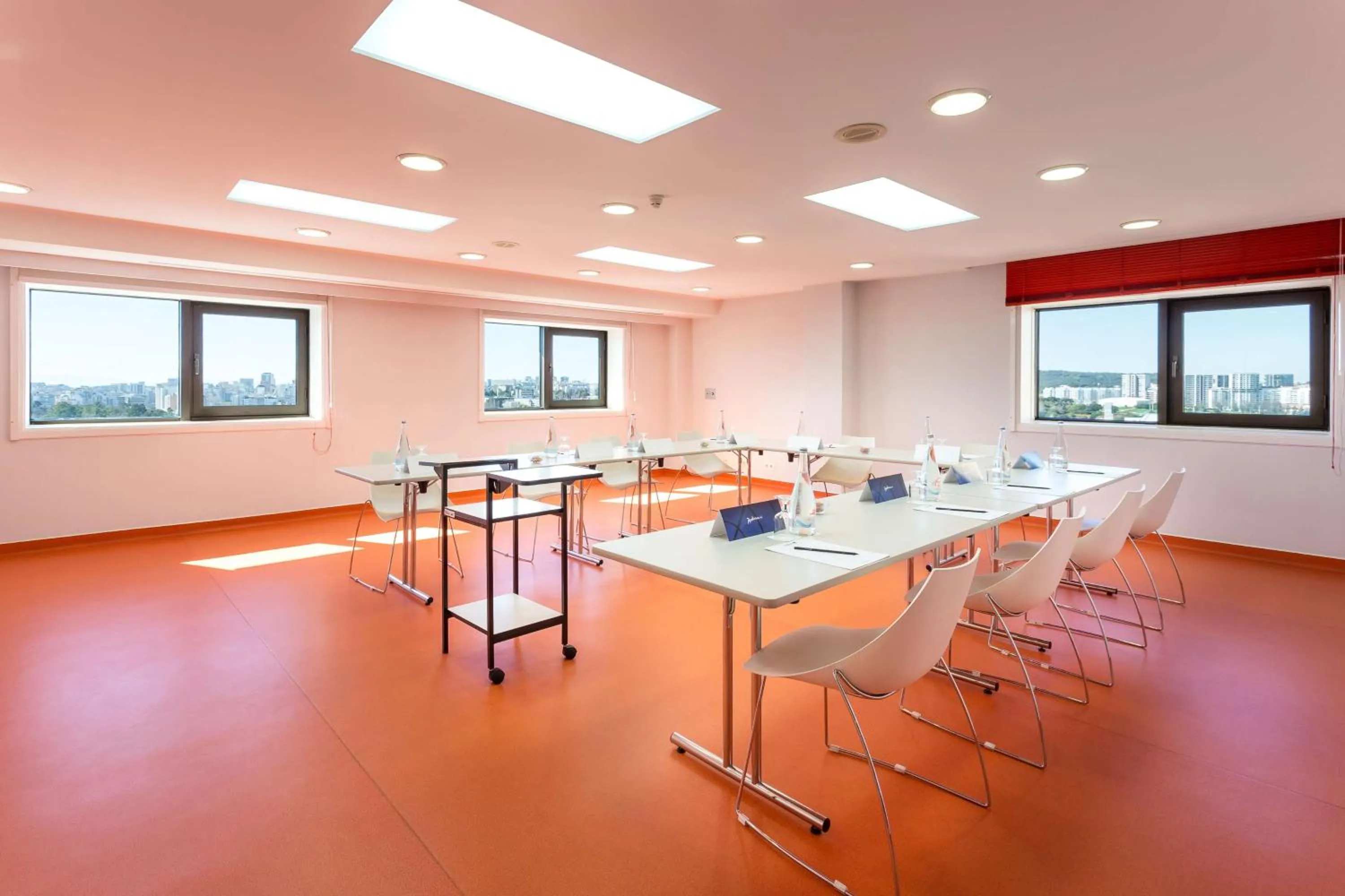 Meeting/conference room in Radisson Blu Hotel Lisbon