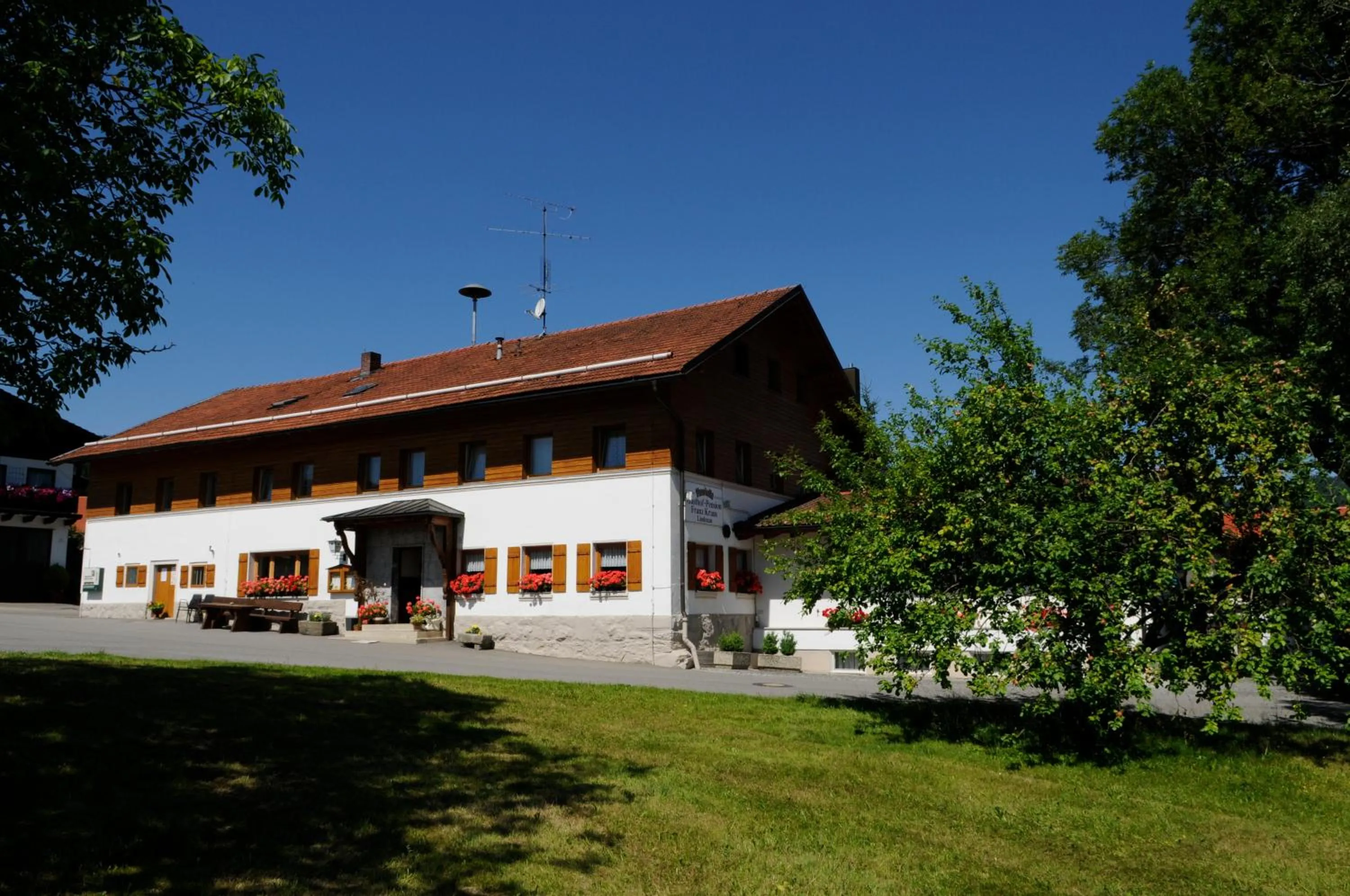 Facade/entrance in Gasthof-Pension-Kraus