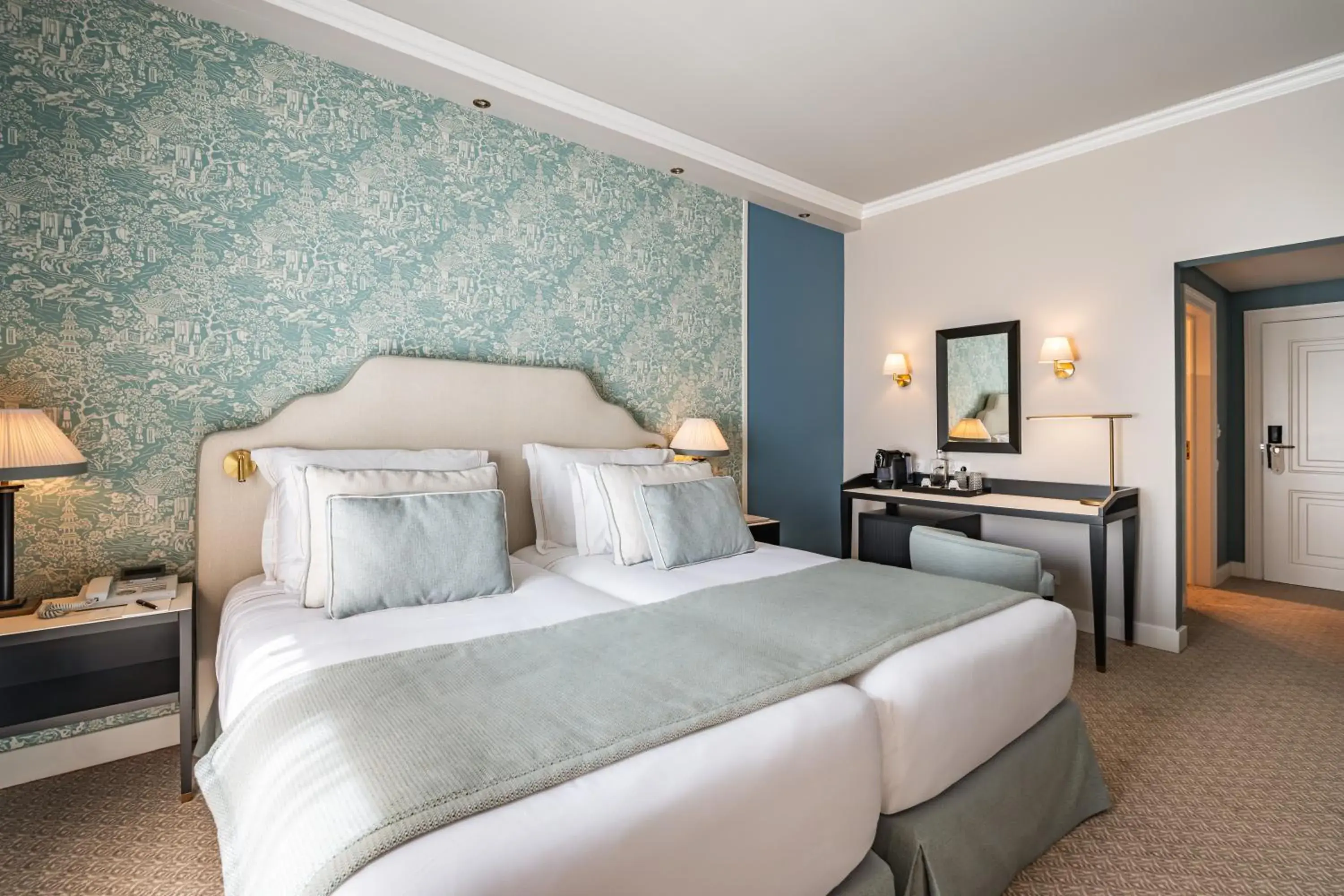 Bedroom, Bed in Longevity Senses - Cascais Boutique Hotel - Adults Only Bedroom, Bed in Longevity Senses - Cascais Boutique Hotel - Adults Only