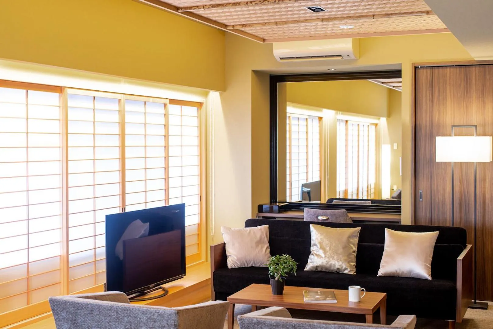 Toilet in Hauza Kyoto Gojo Karasuma