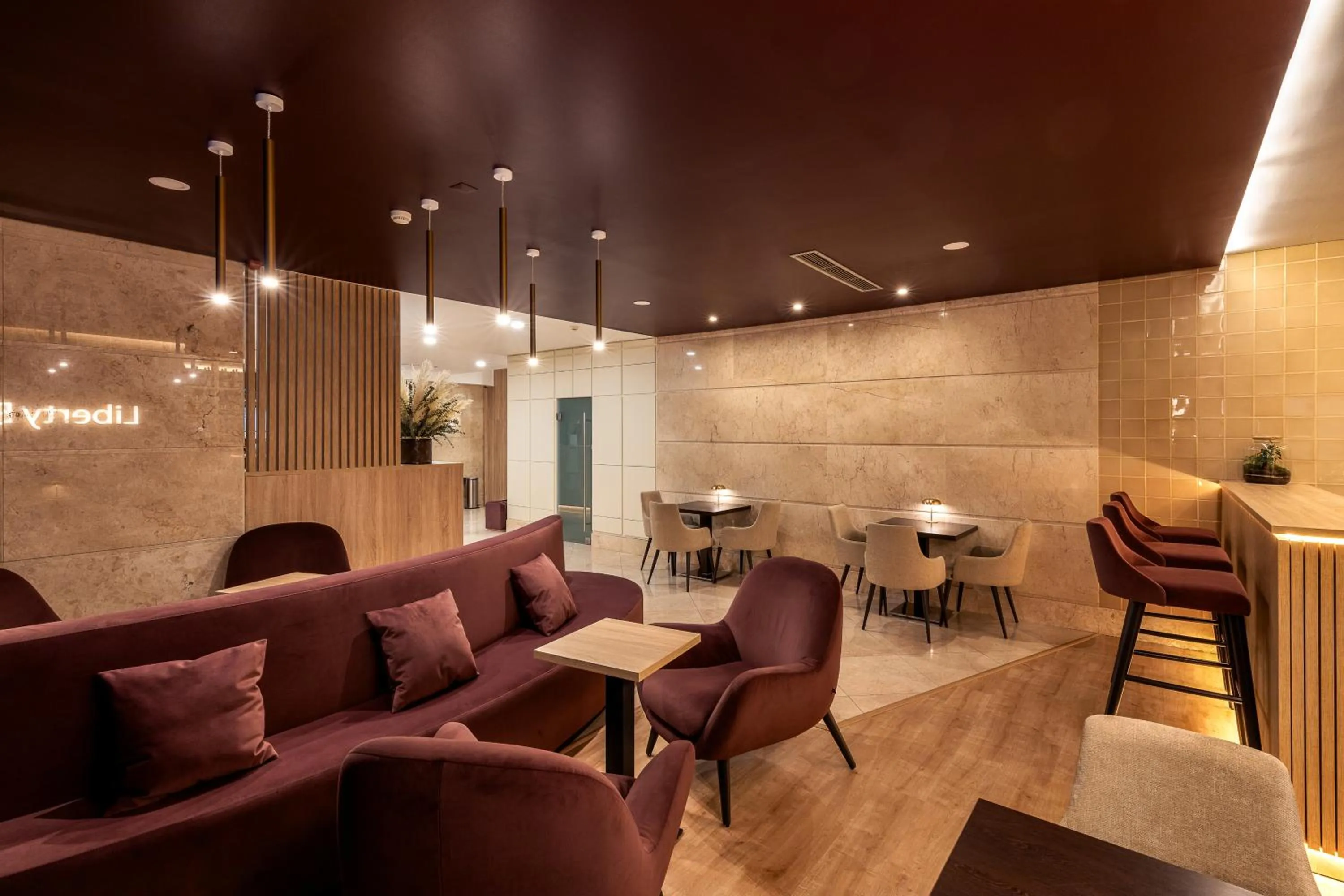 Lounge or bar in America Diamonds Hotel