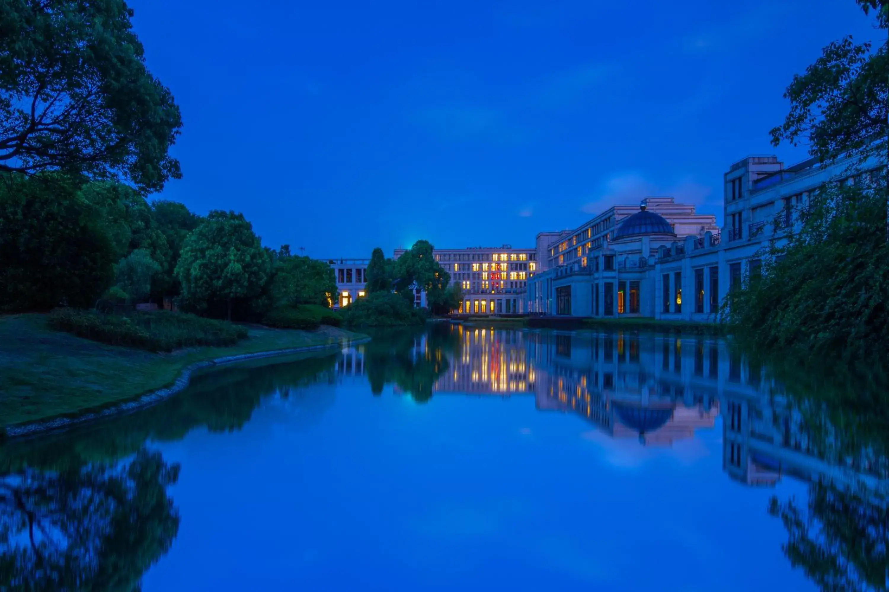 Deluxe King Room with Garden View in Sheraton Jiangyin Hotel Deluxe King Room with Garden View in Sheraton Jiangyin Hotel