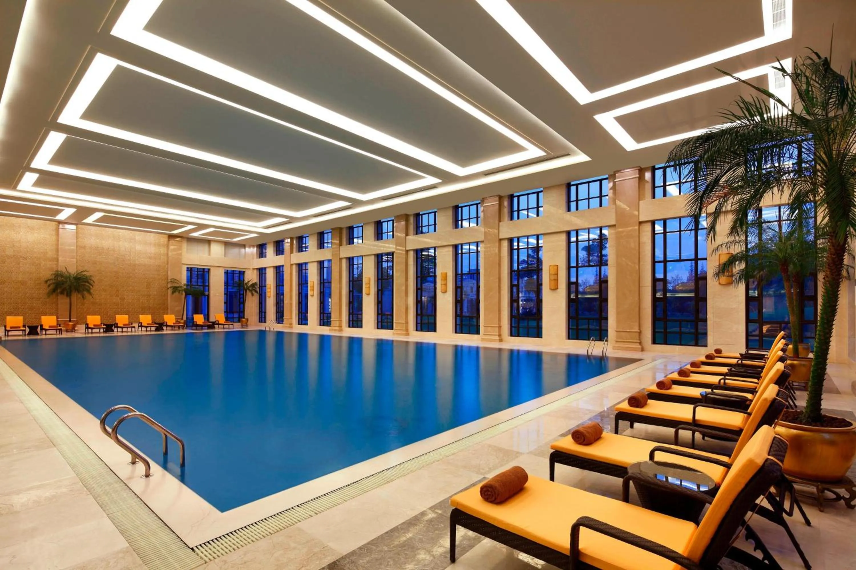 Swimming pool in Sheraton Jiangyin Hotel