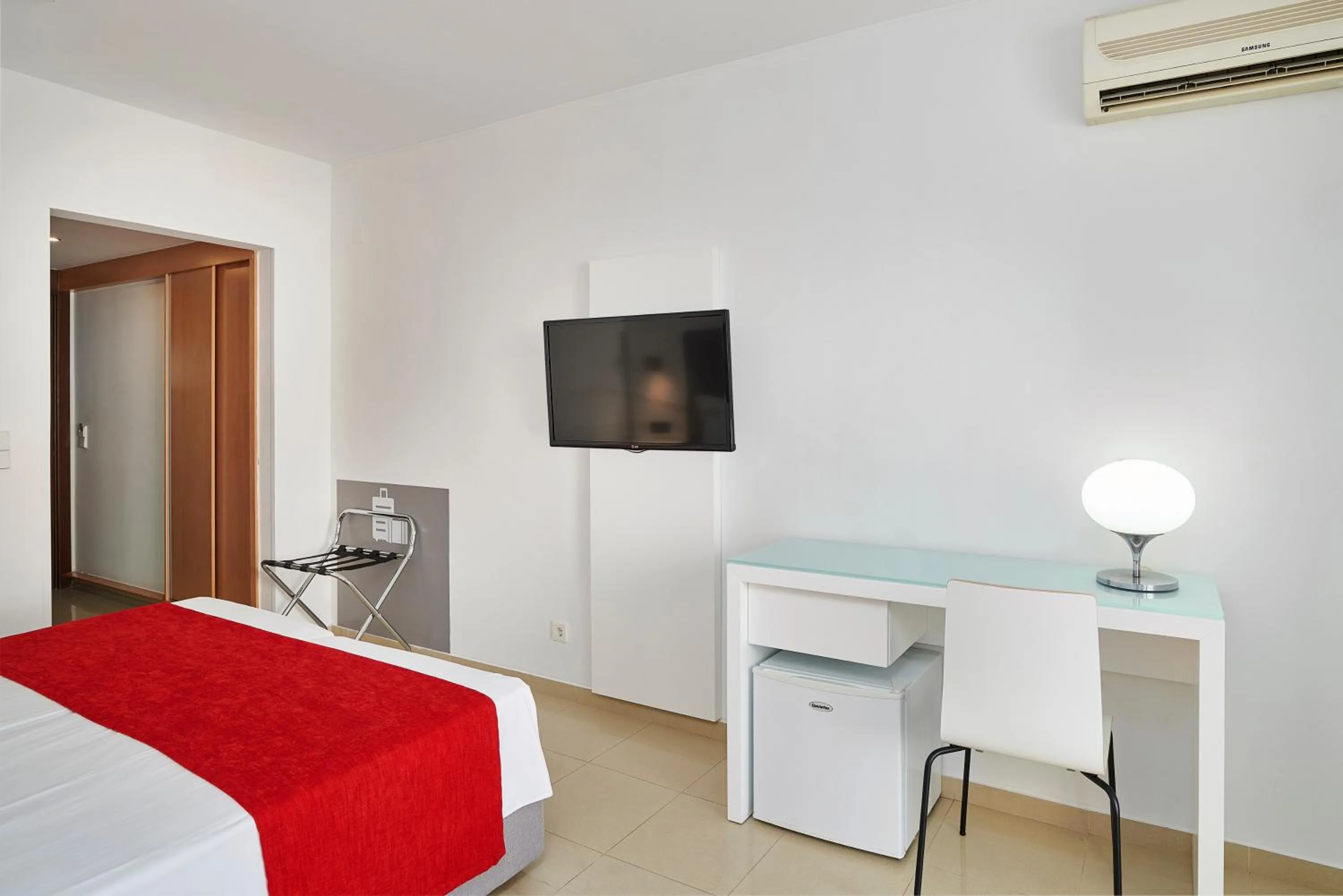 Bed in Rocamar Exclusive Hotel & Spa - Adults Only