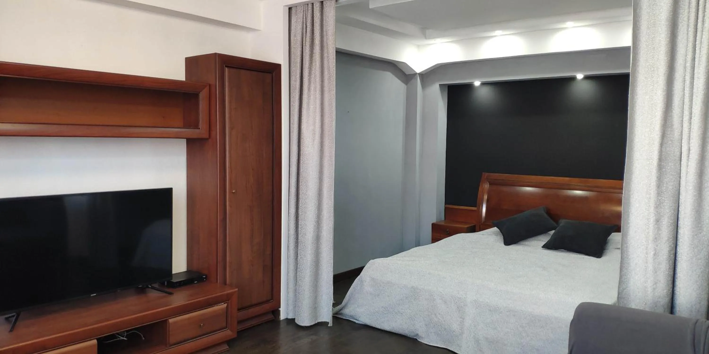 Bed in Apartment on Nazarbayeva 77