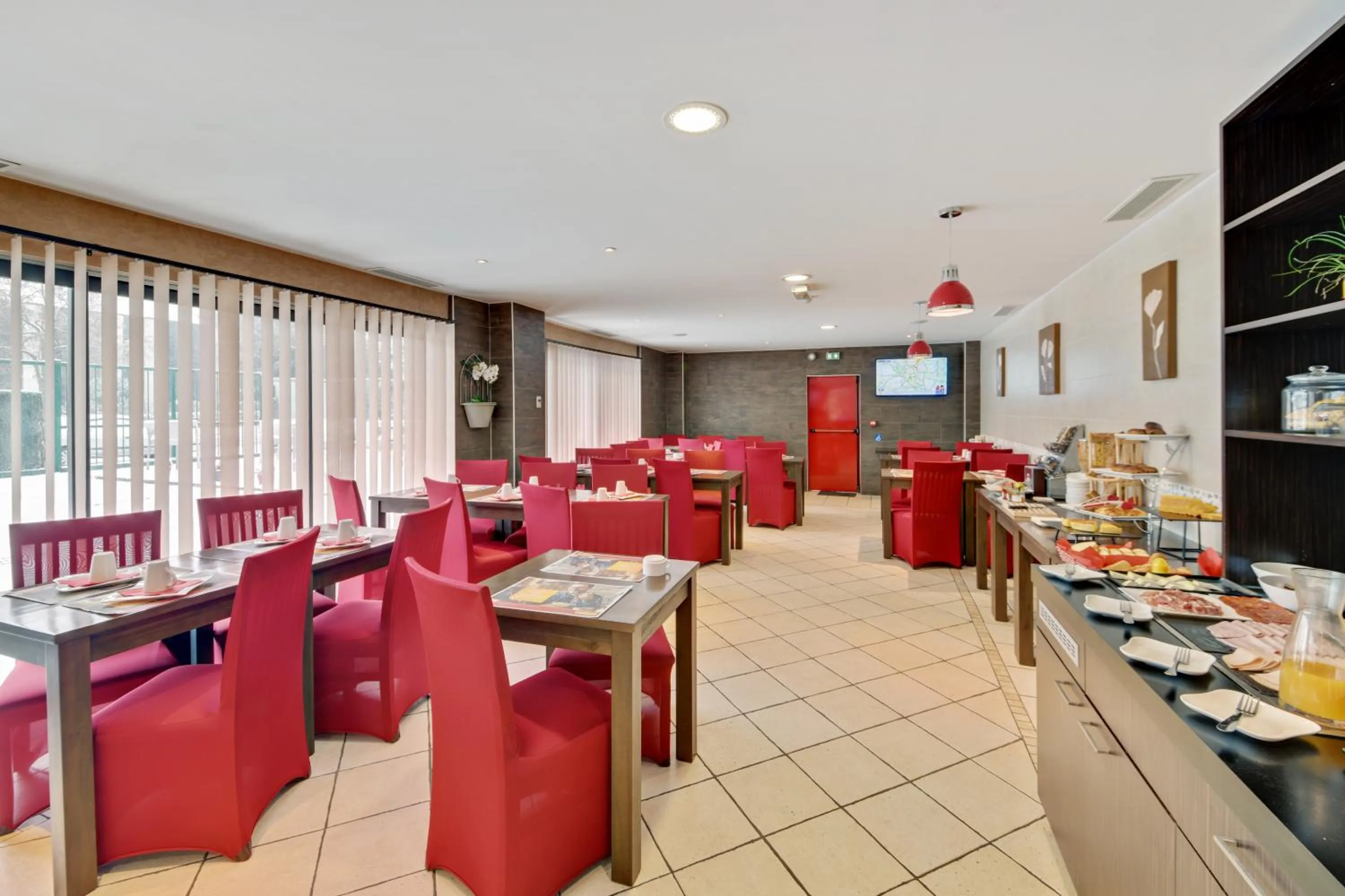 Banquet/Function facilities in HOTEL RESTAURANT PARIS PACIFIC PARIS-VILLEJUIF- PRES DU METRO L'HAY LES ROSES LIGNE 14 - Direct PARIS-AEROPORT ORLY ET INSTITUT GUSTAVE ROUSSY