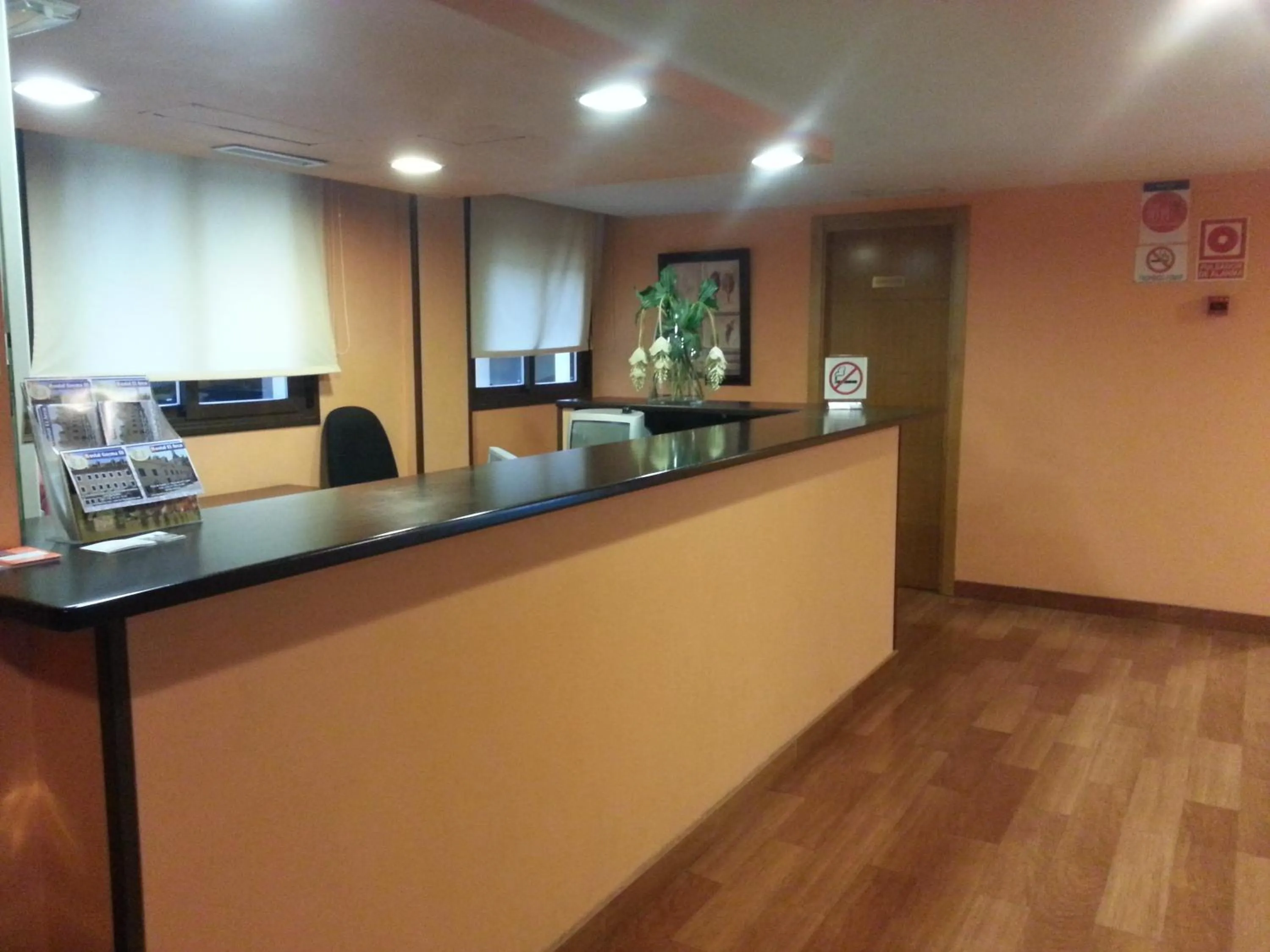 Lobby or reception in Hostal El Arco