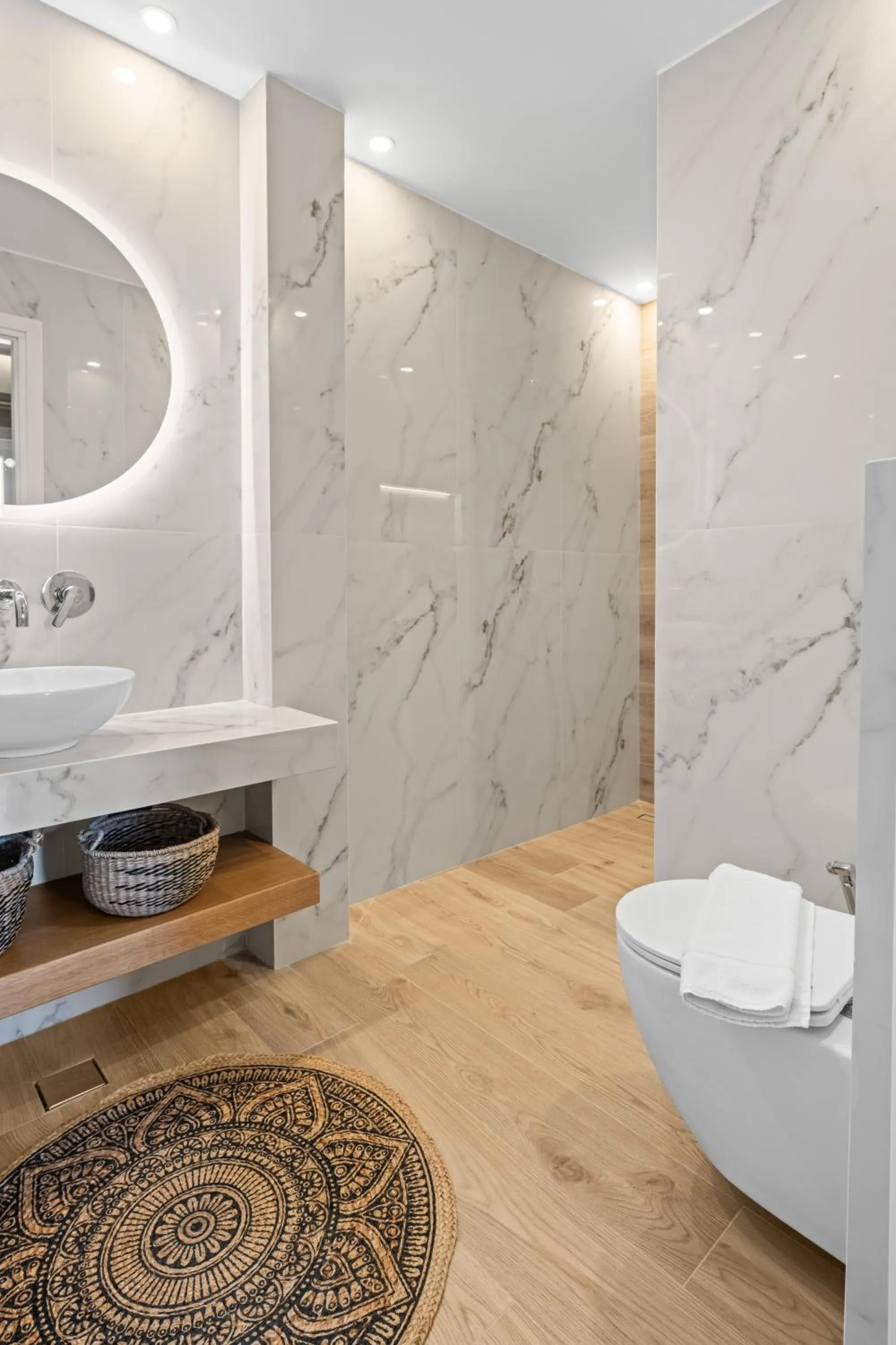 Shower in Nikos Apartments