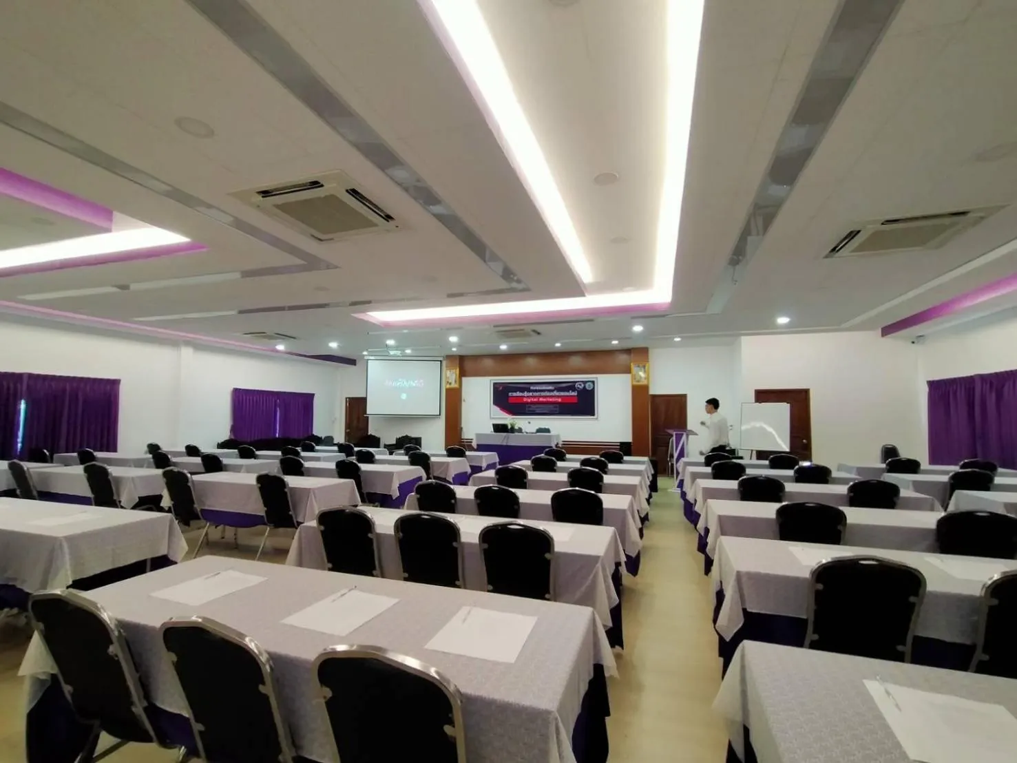Meeting/conference room in Uthaithani Resort