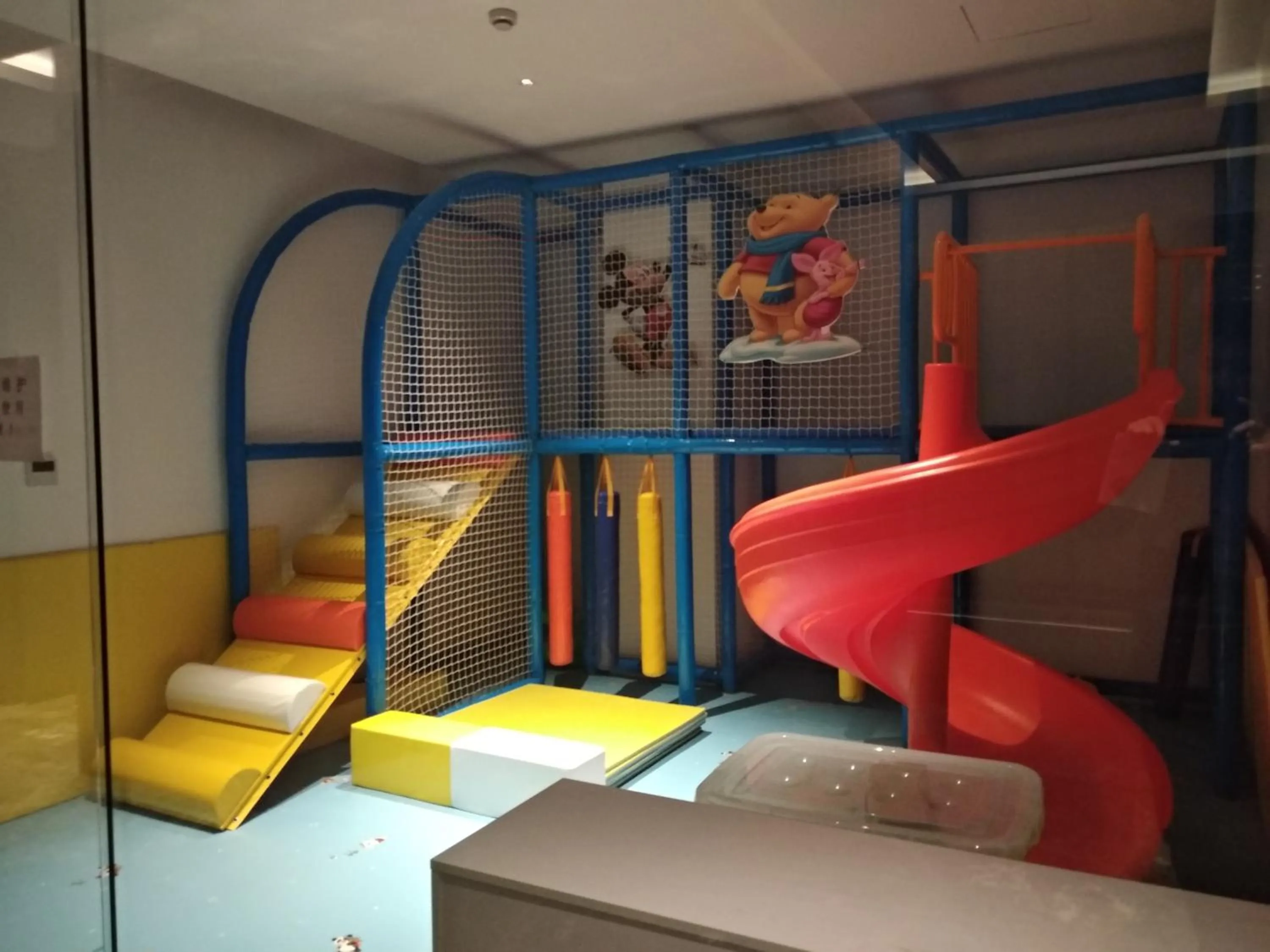 Kids's club, Bed in Yunhe Yebo Hotel (Shanghai International Tourism Resort Pudong Airport)