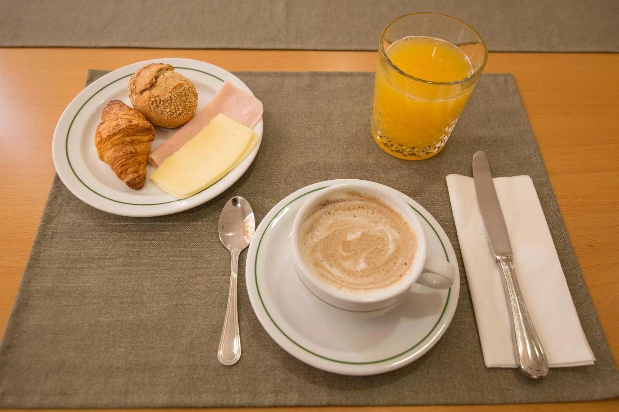 Food and drinks in Hotel Melius