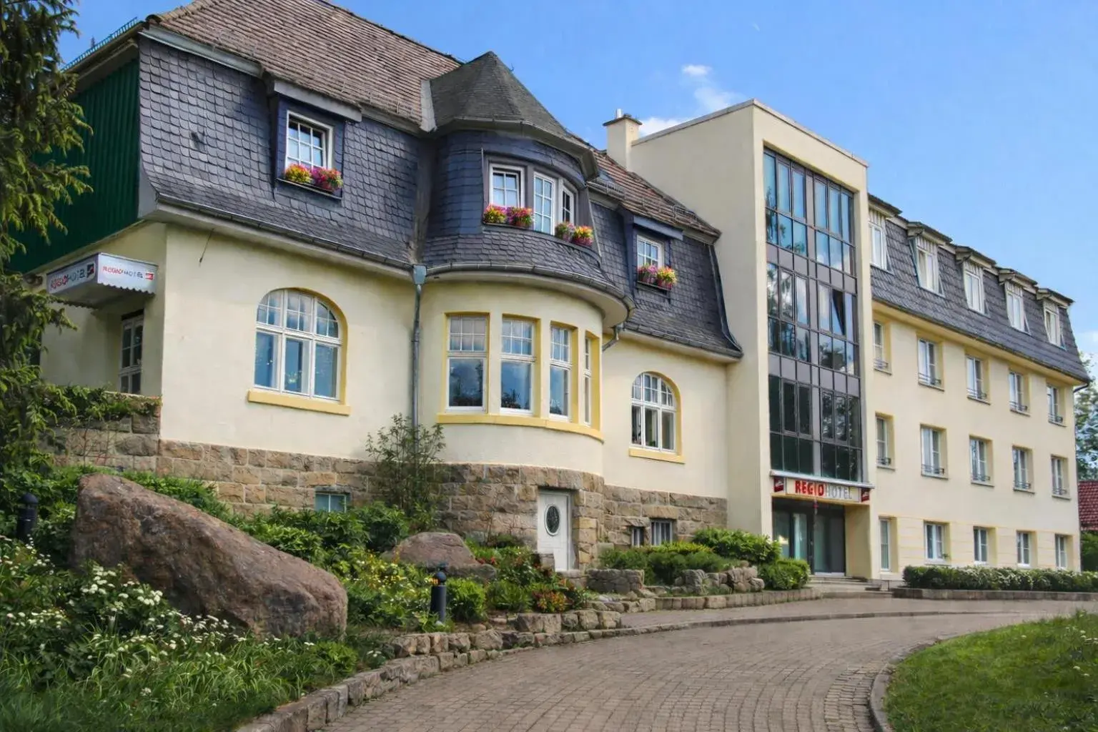 Property building in REGIOHOTEL am Brocken Schierke - #Wanderhotel #Sauna #Harzerlebnis #Aufzug Property building in REGIOHOTEL am Brocken Schierke - #Wanderhotel #Sauna #Harzerlebnis #Aufzug