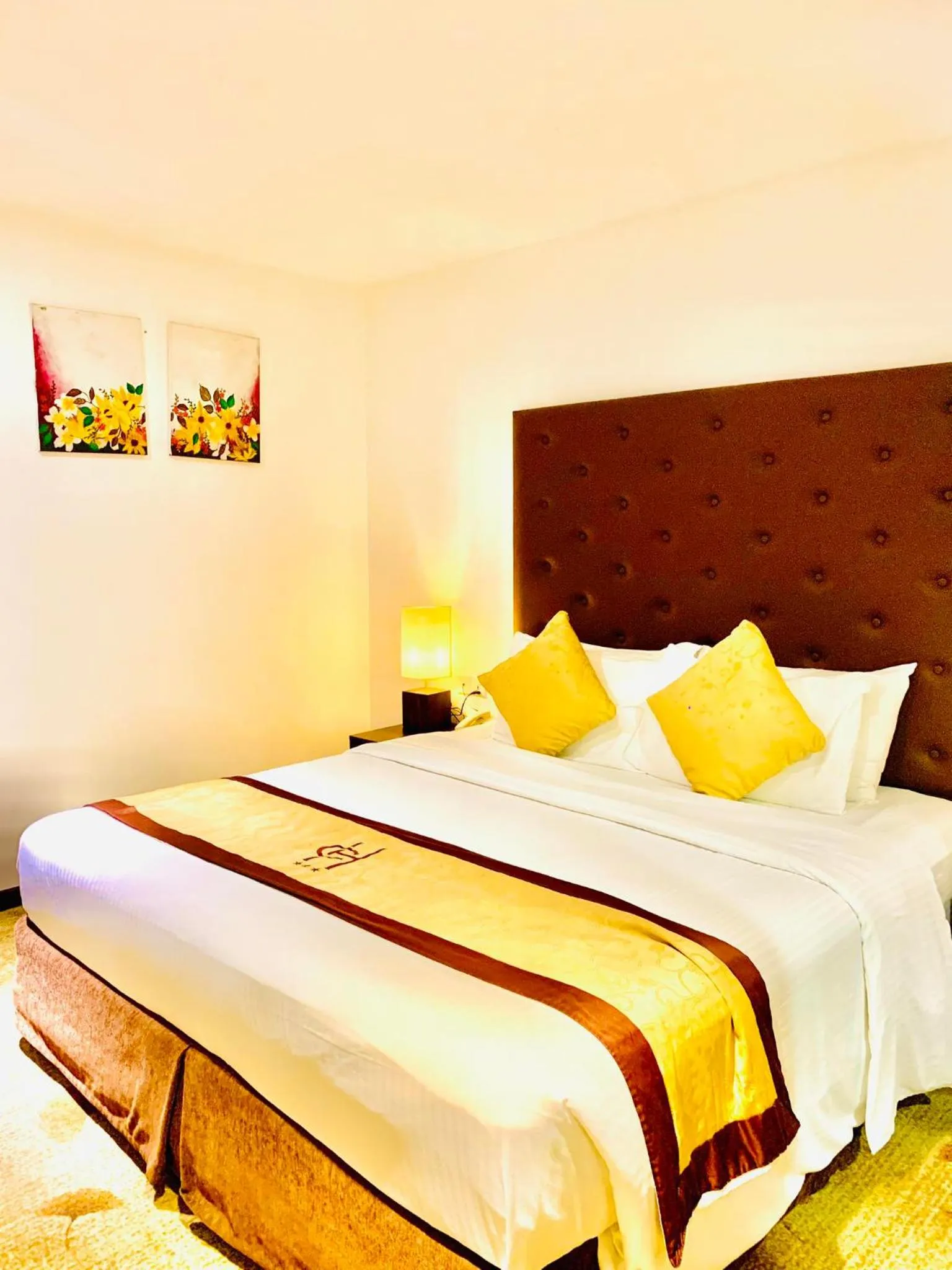 Bed in City Hotel Colombo 02