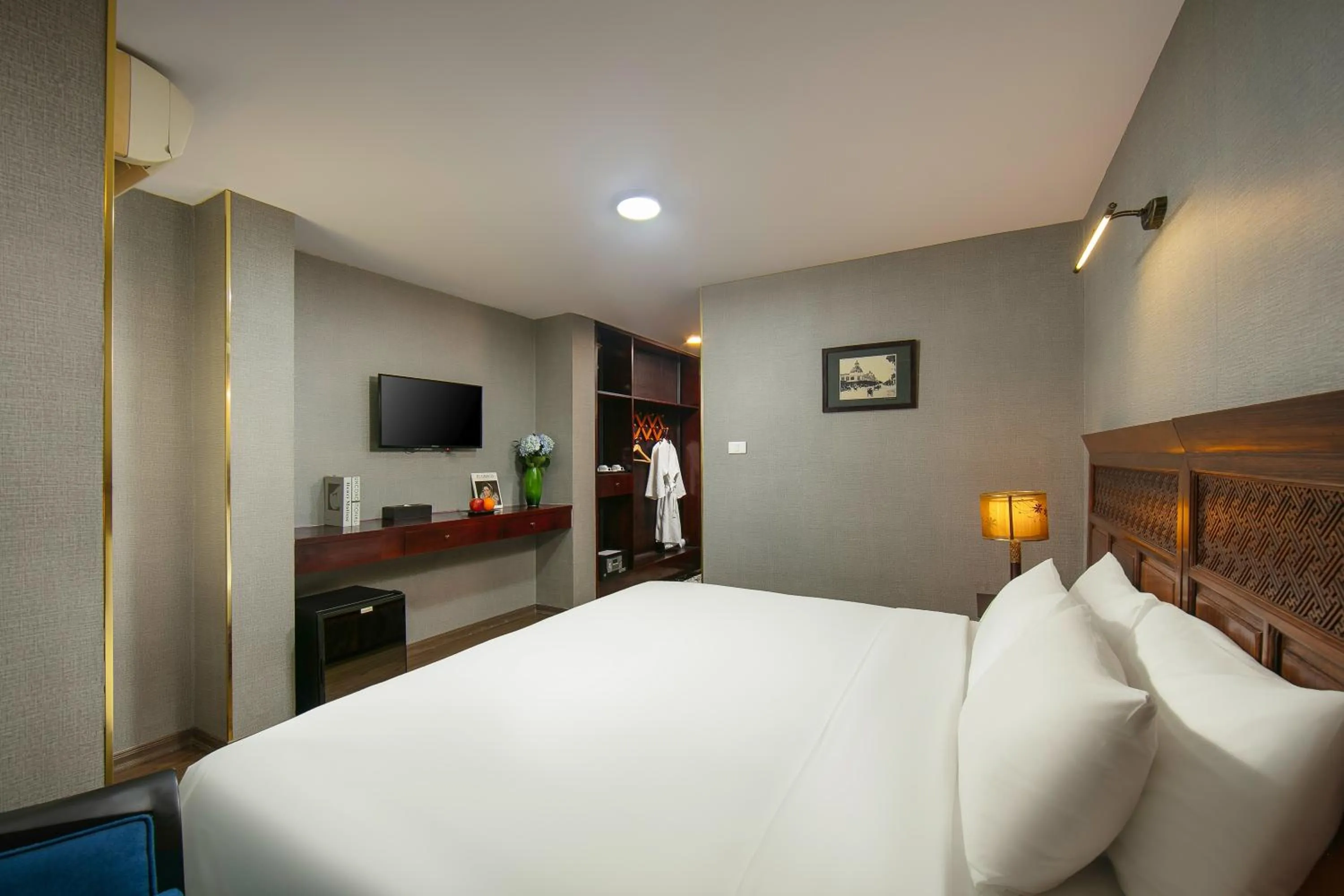 Bed in Classic Street Hotel